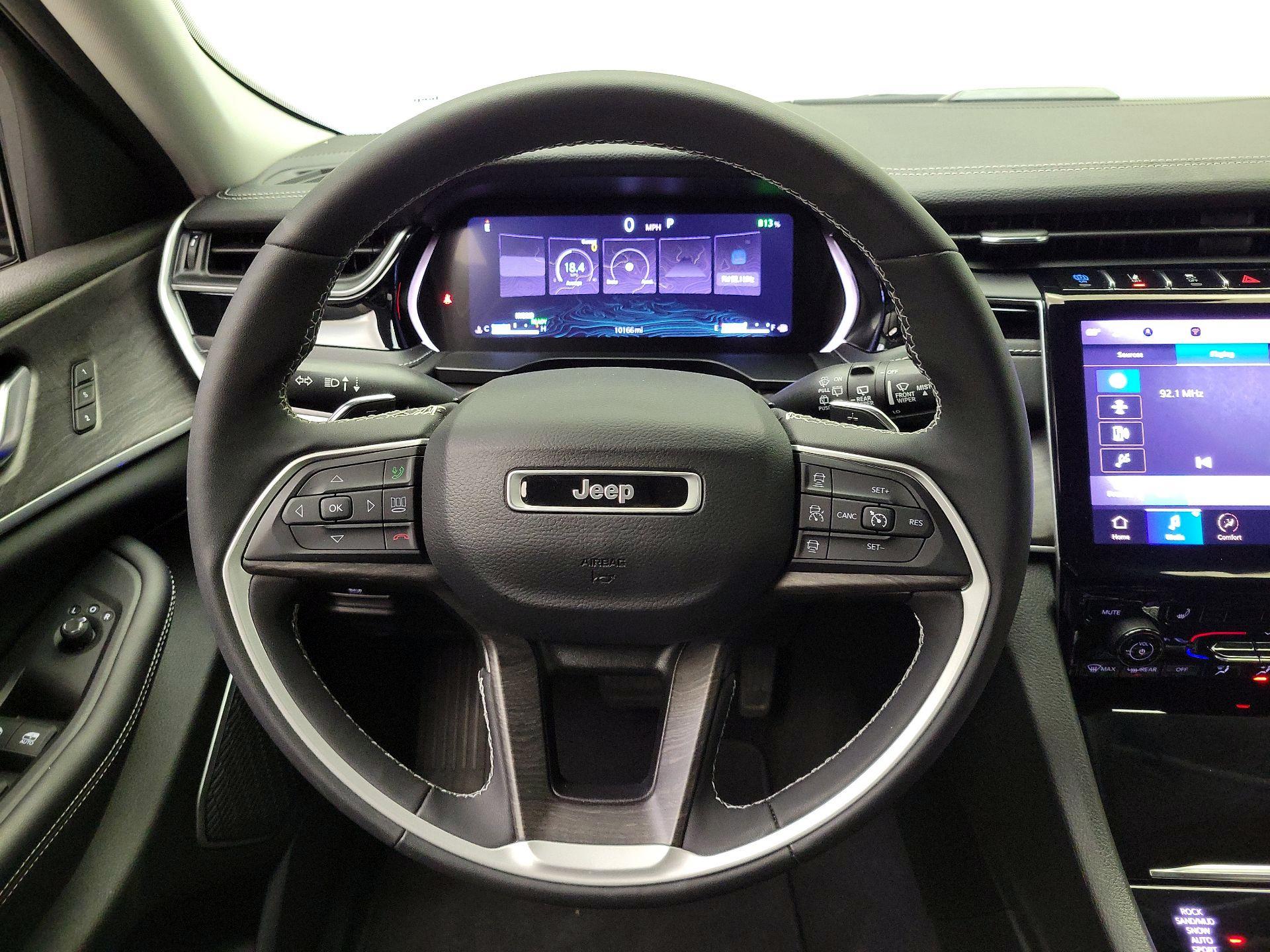 Thumbnail: 2023 Jeep Grand Cherokee - 10