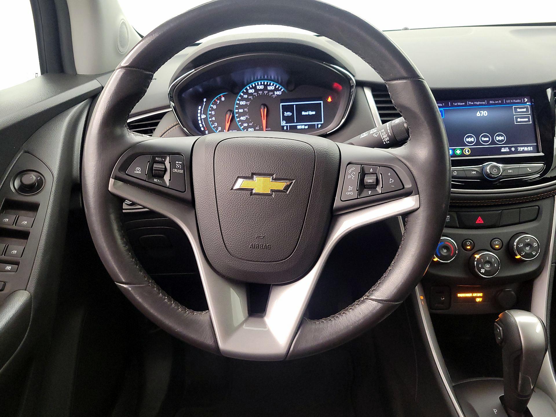 Thumbnail: 2022 Chevrolet Trax - 10