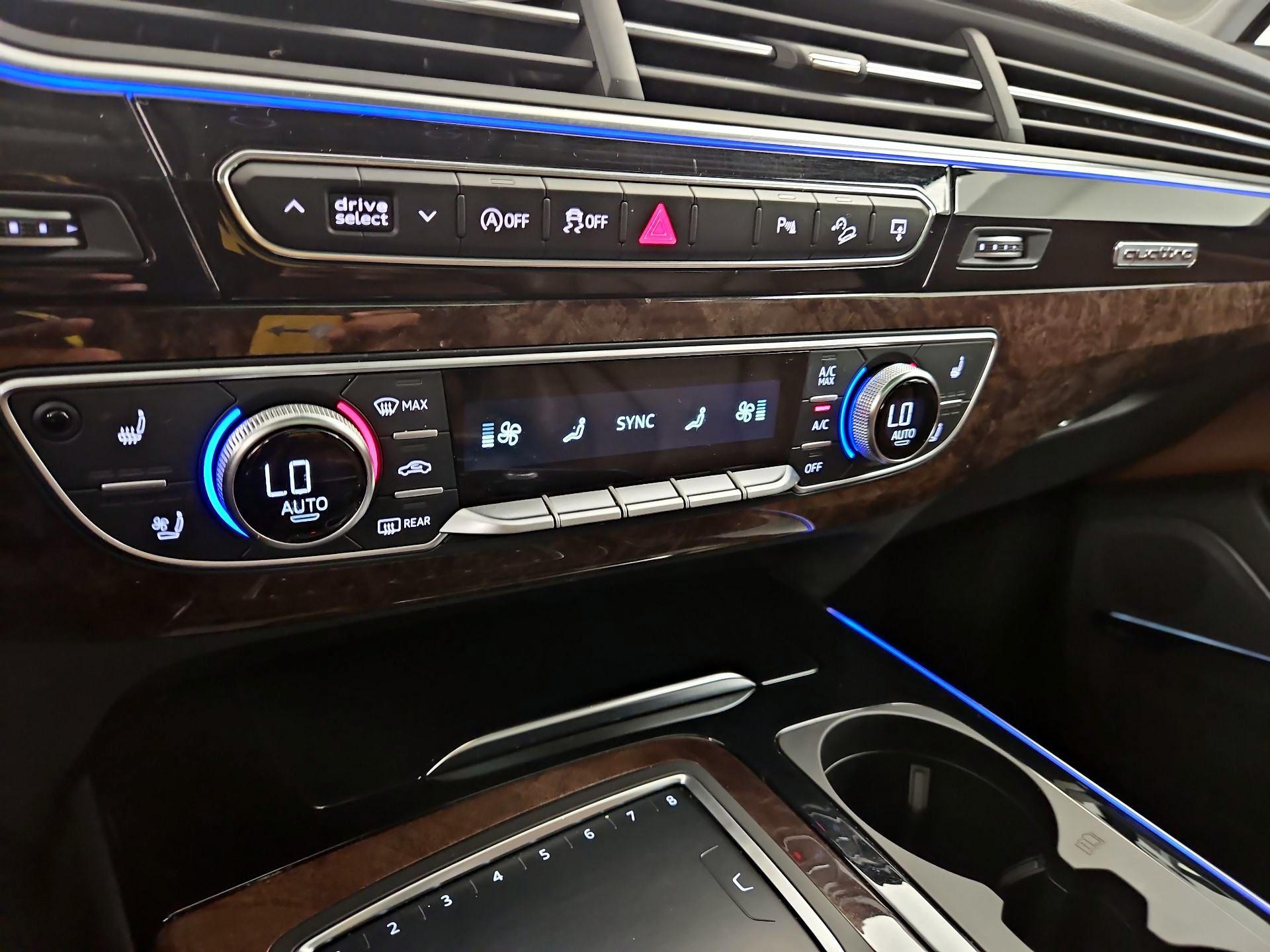 Thumbnail: 2017 Audi Q7 - 17