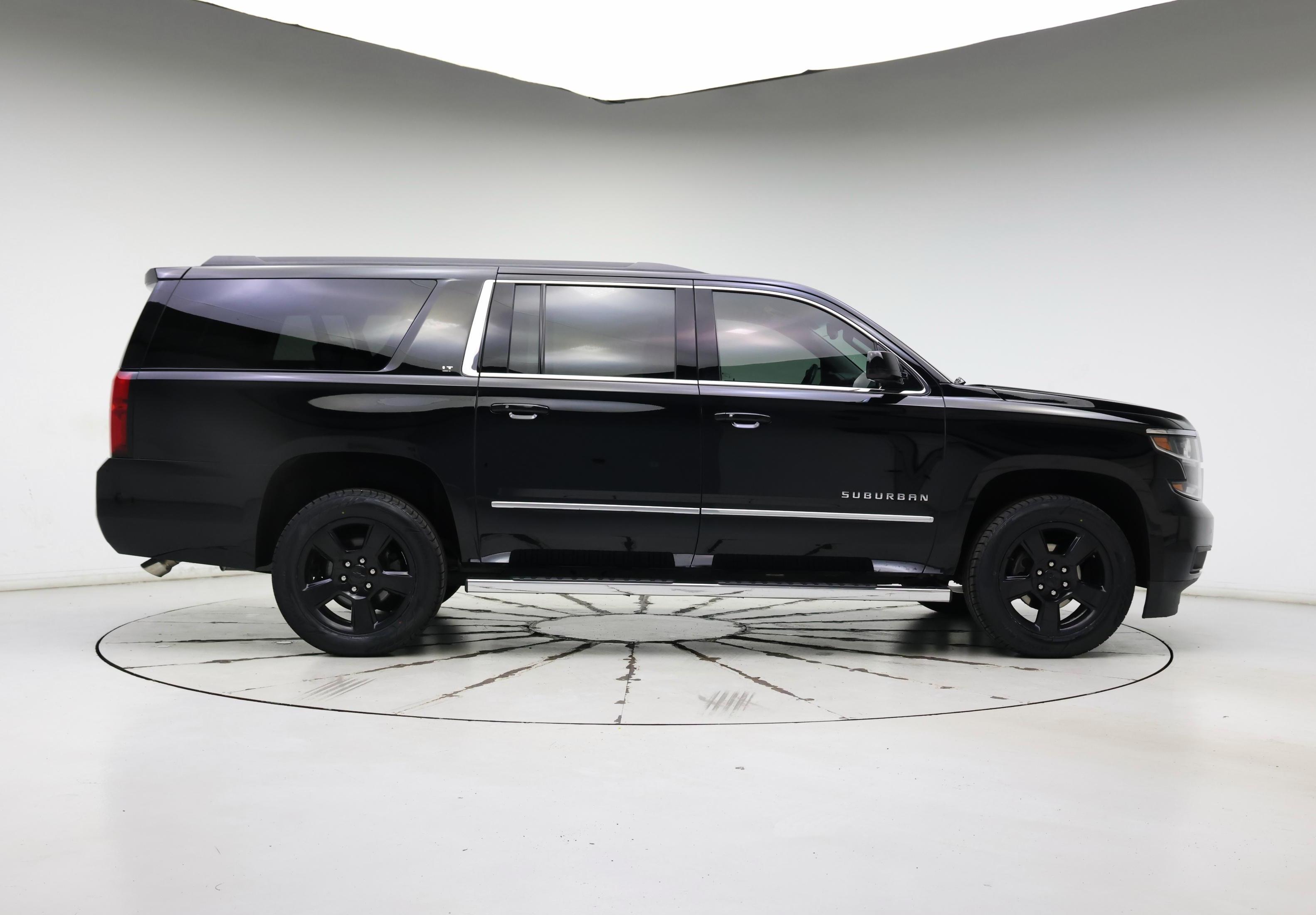 Thumbnail: 2019 Chevrolet Suburban - 7