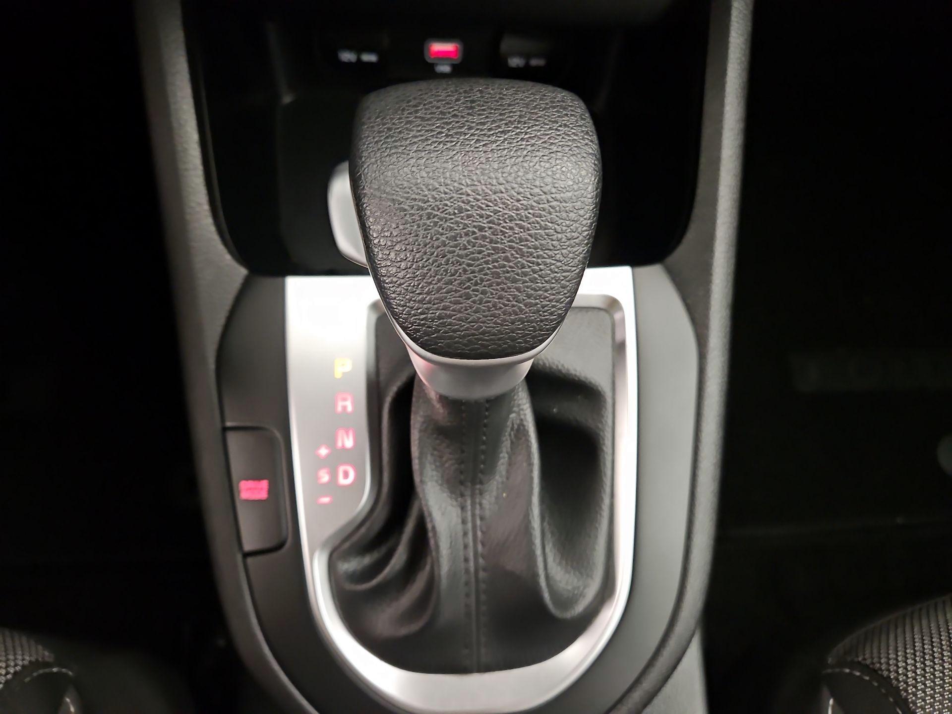 Thumbnail: 2023 Kia Forte - 17