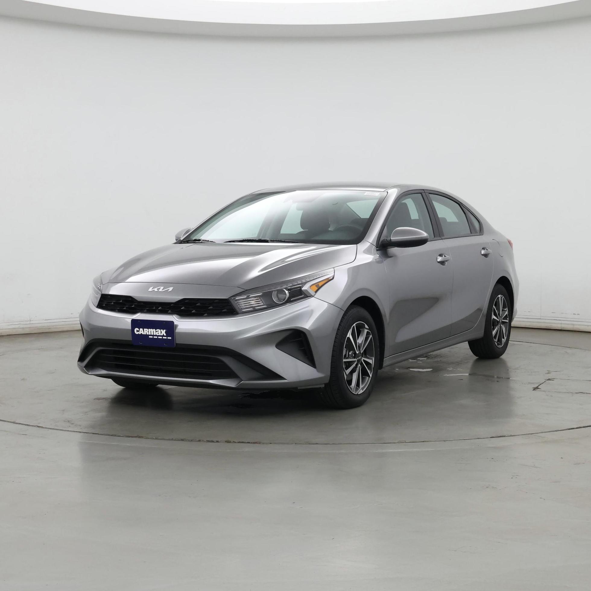 Thumbnail: 2023 Kia Forte - 4