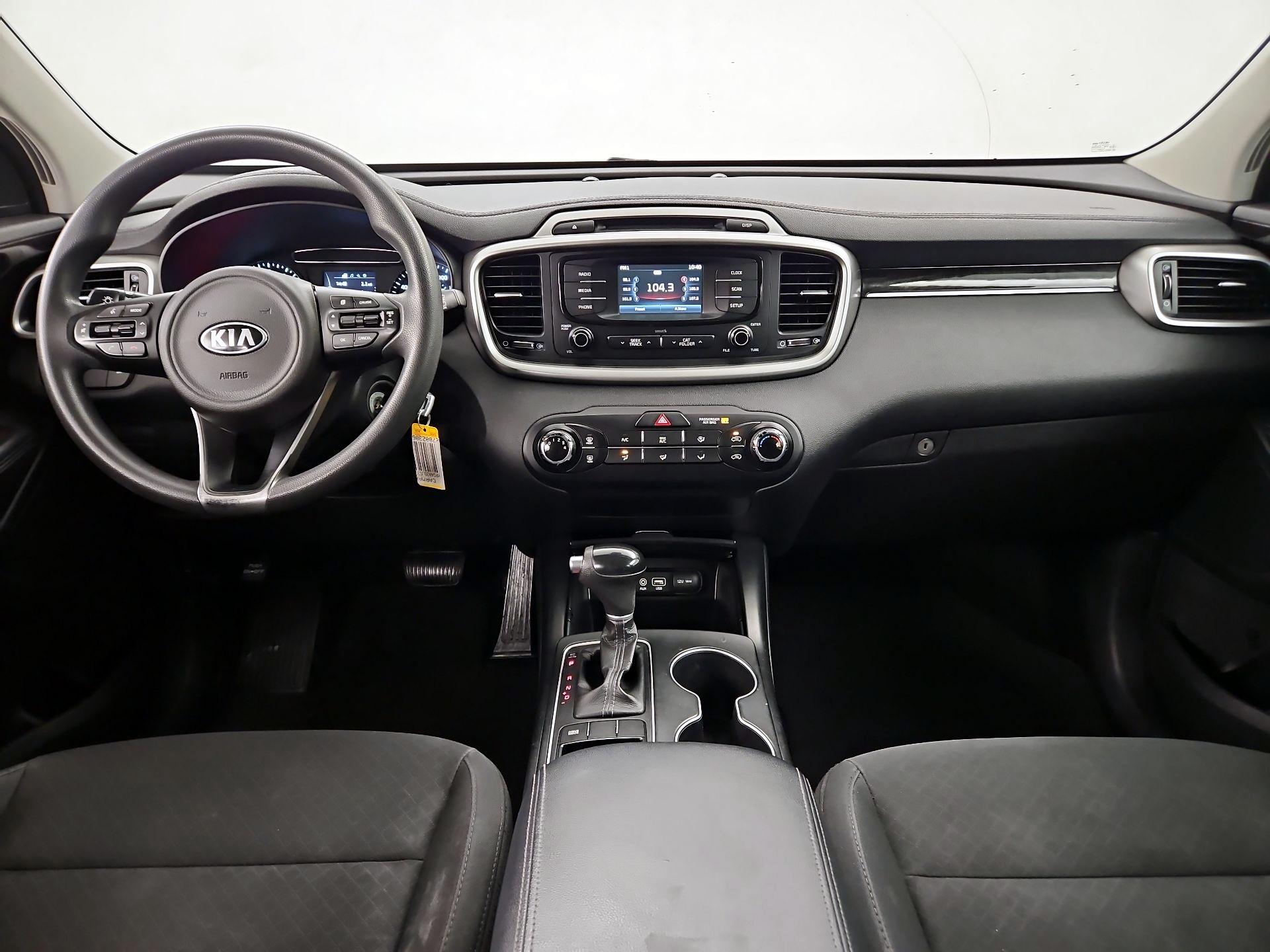 Thumbnail: 2018 Kia Sorento - 9