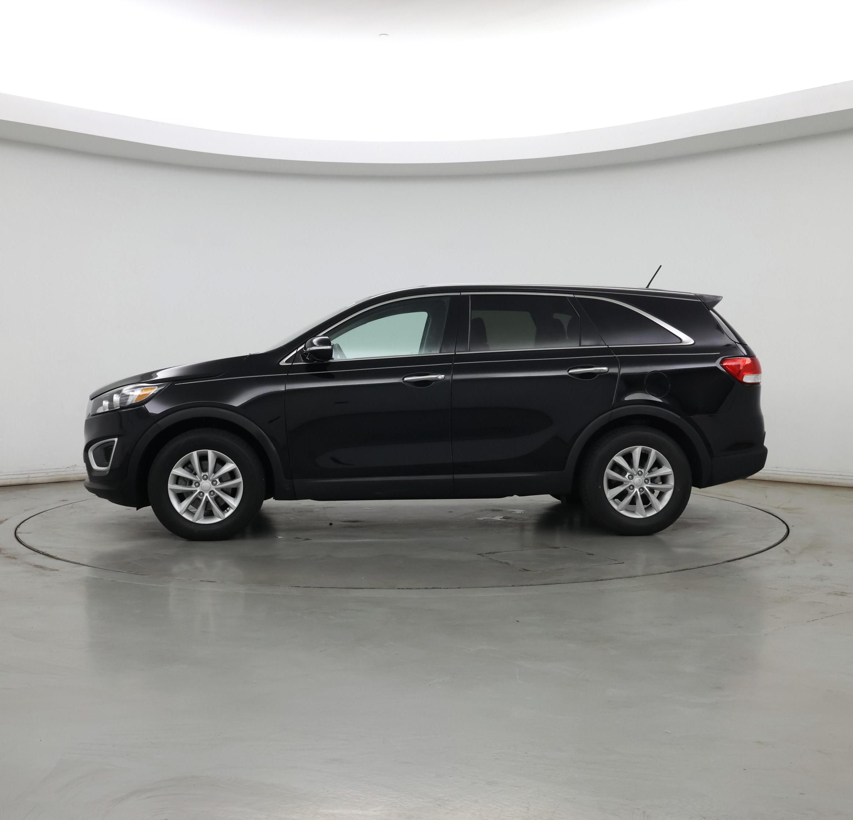 Thumbnail: 2018 Kia Sorento - 3