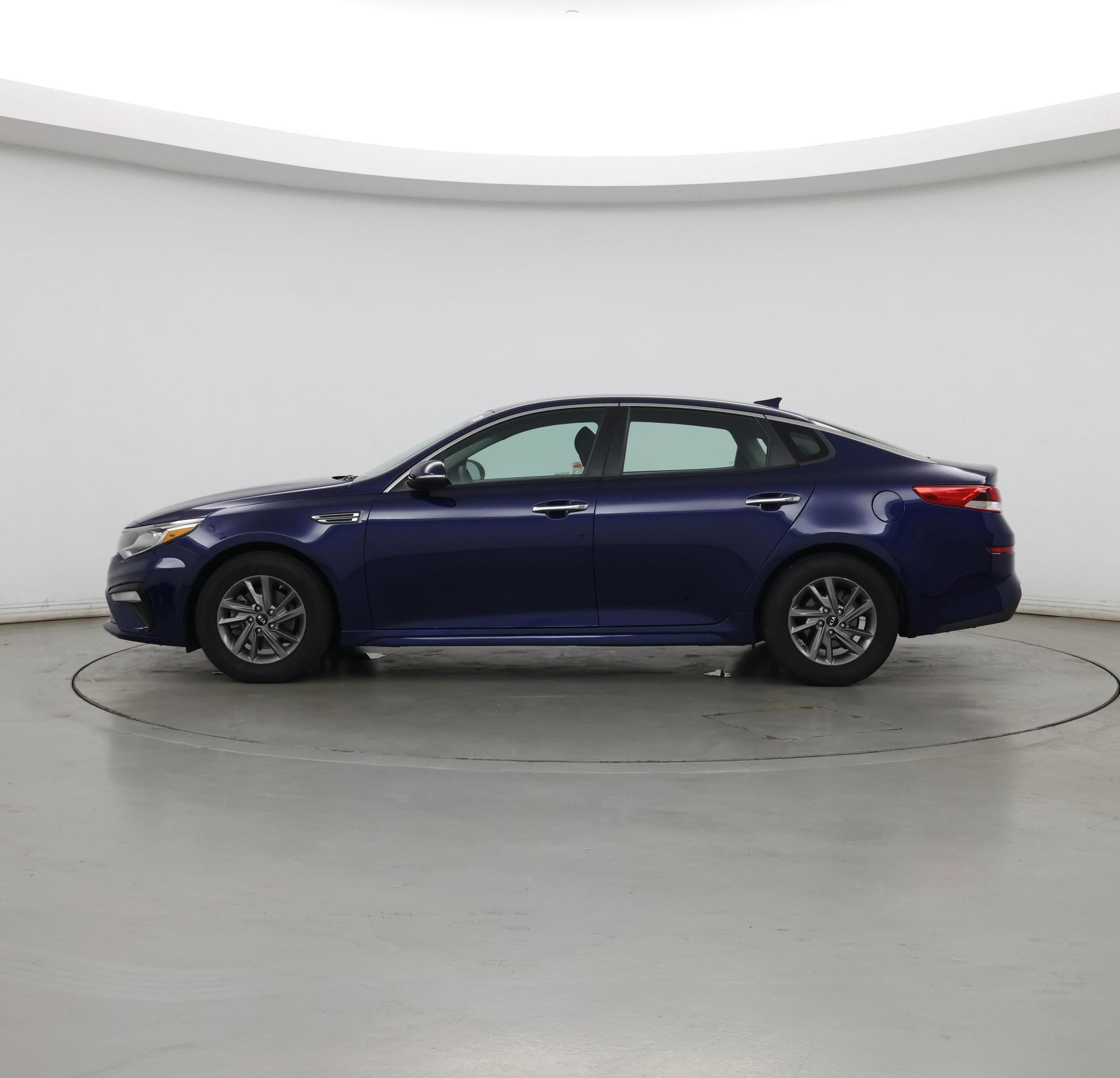 Thumbnail: 2019 Kia Optima - 3