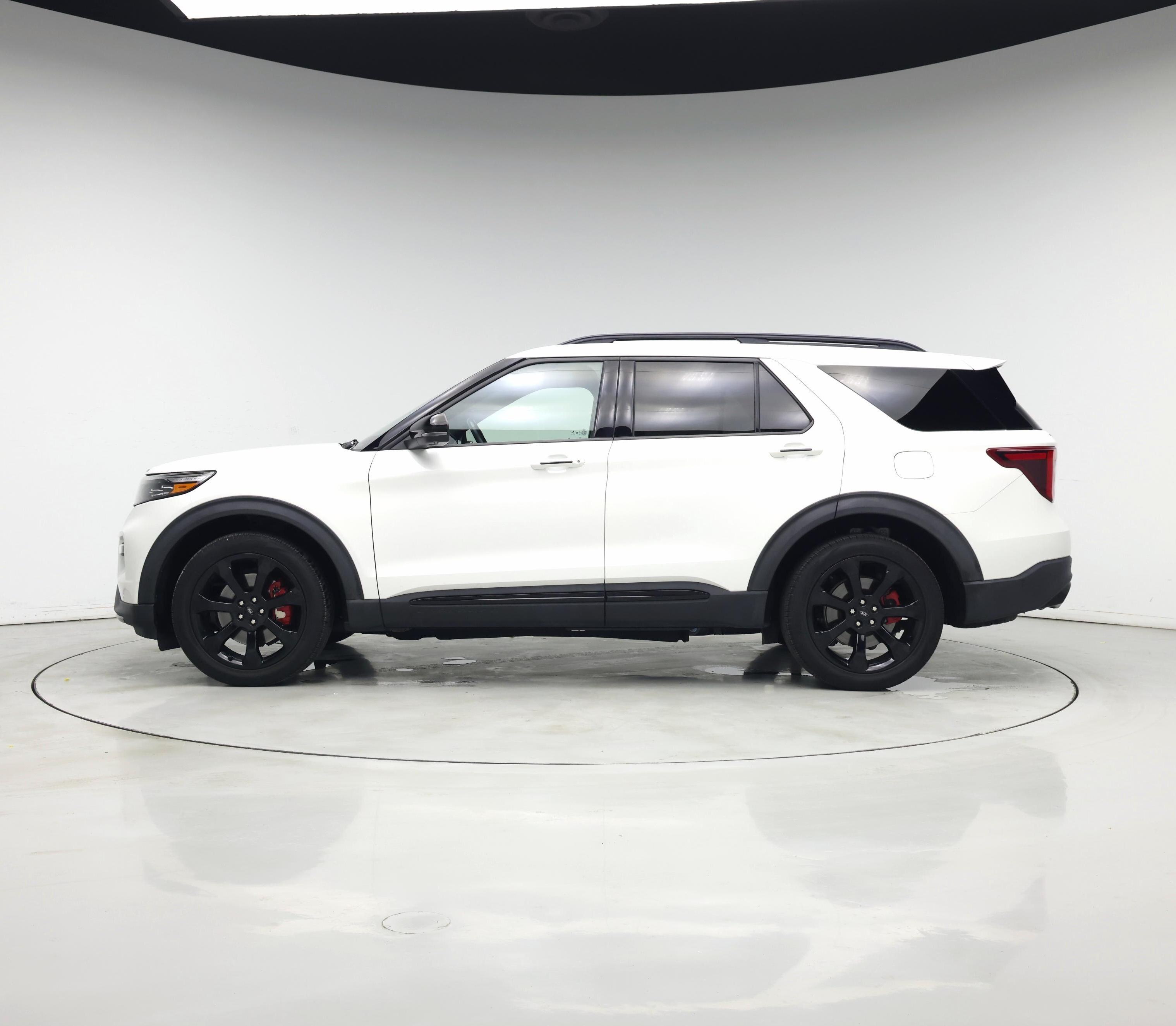 Thumbnail: 2022 Ford Explorer - 3