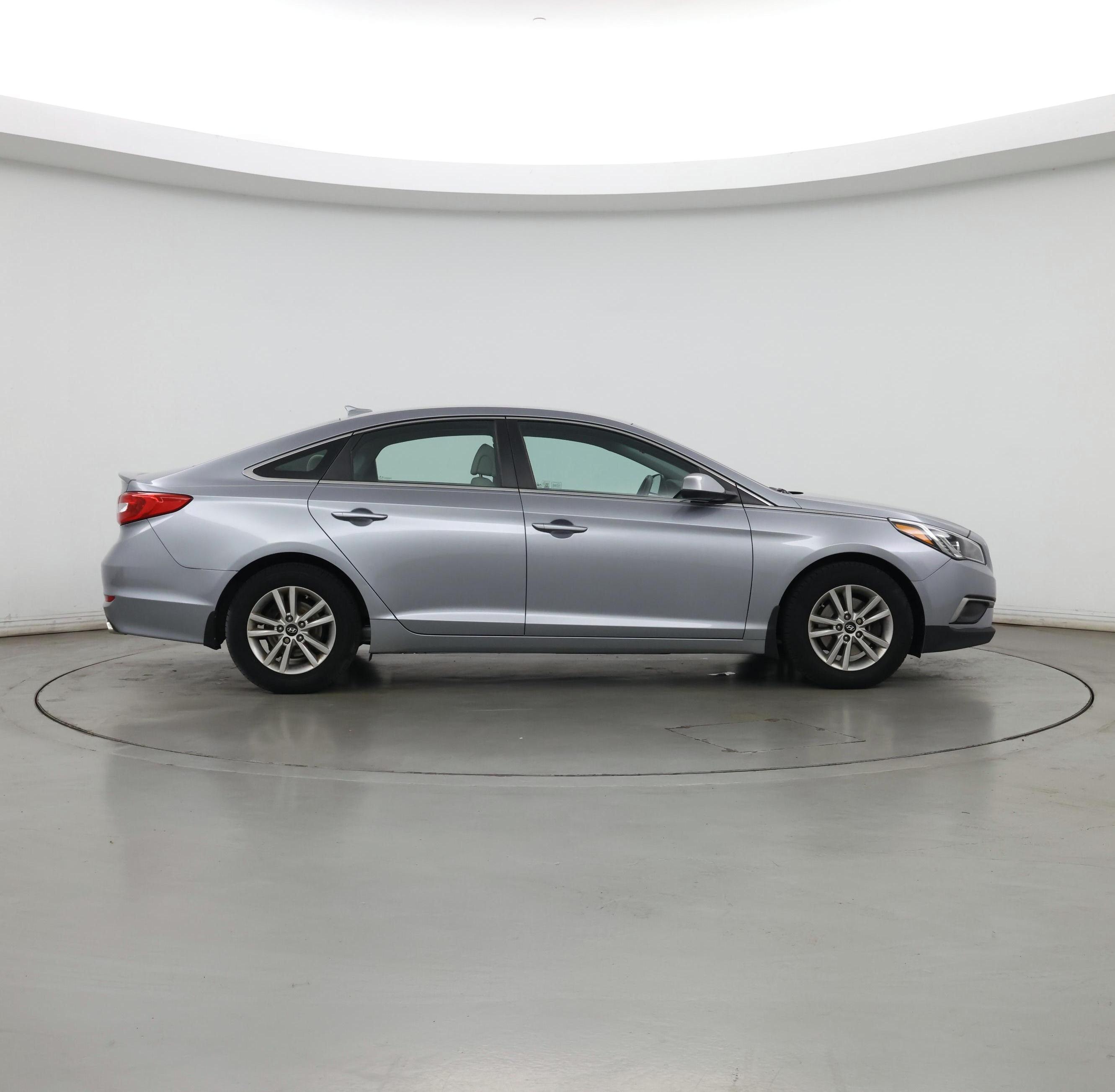 Thumbnail: 2016 Hyundai Sonata - 7