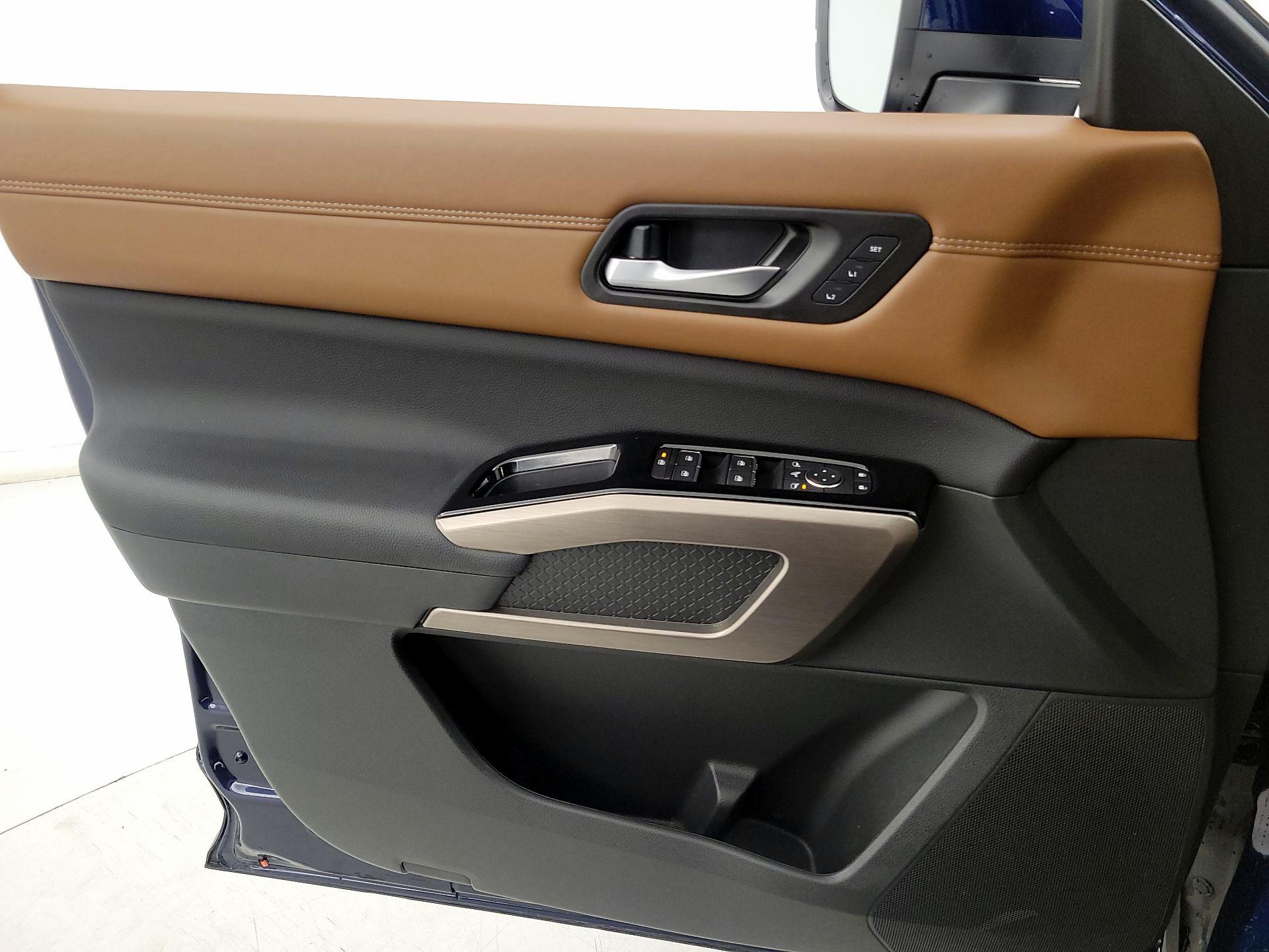 Thumbnail: 2025 Nissan Pathfinder - 12