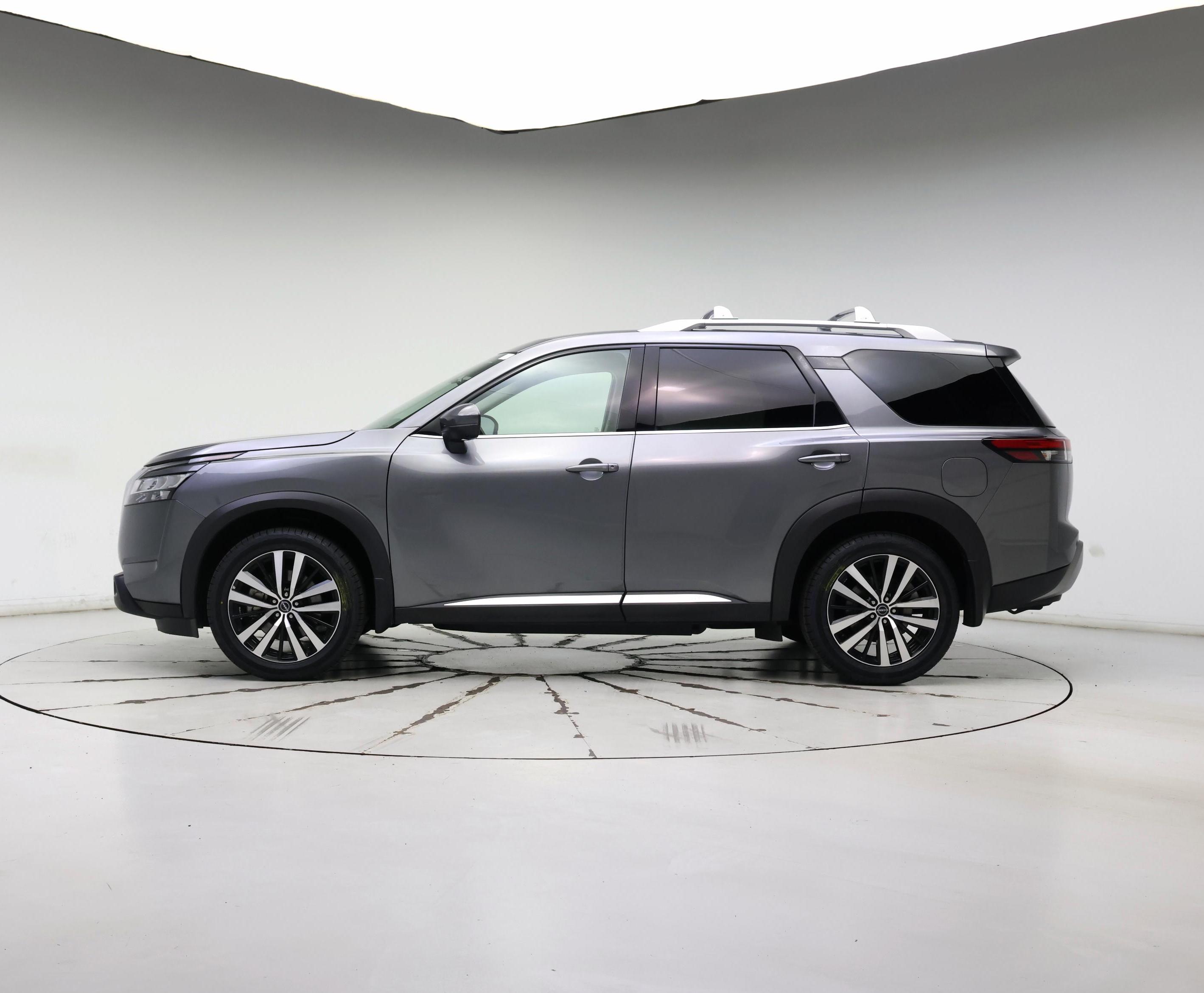 Thumbnail: 2024 Nissan Pathfinder - 3