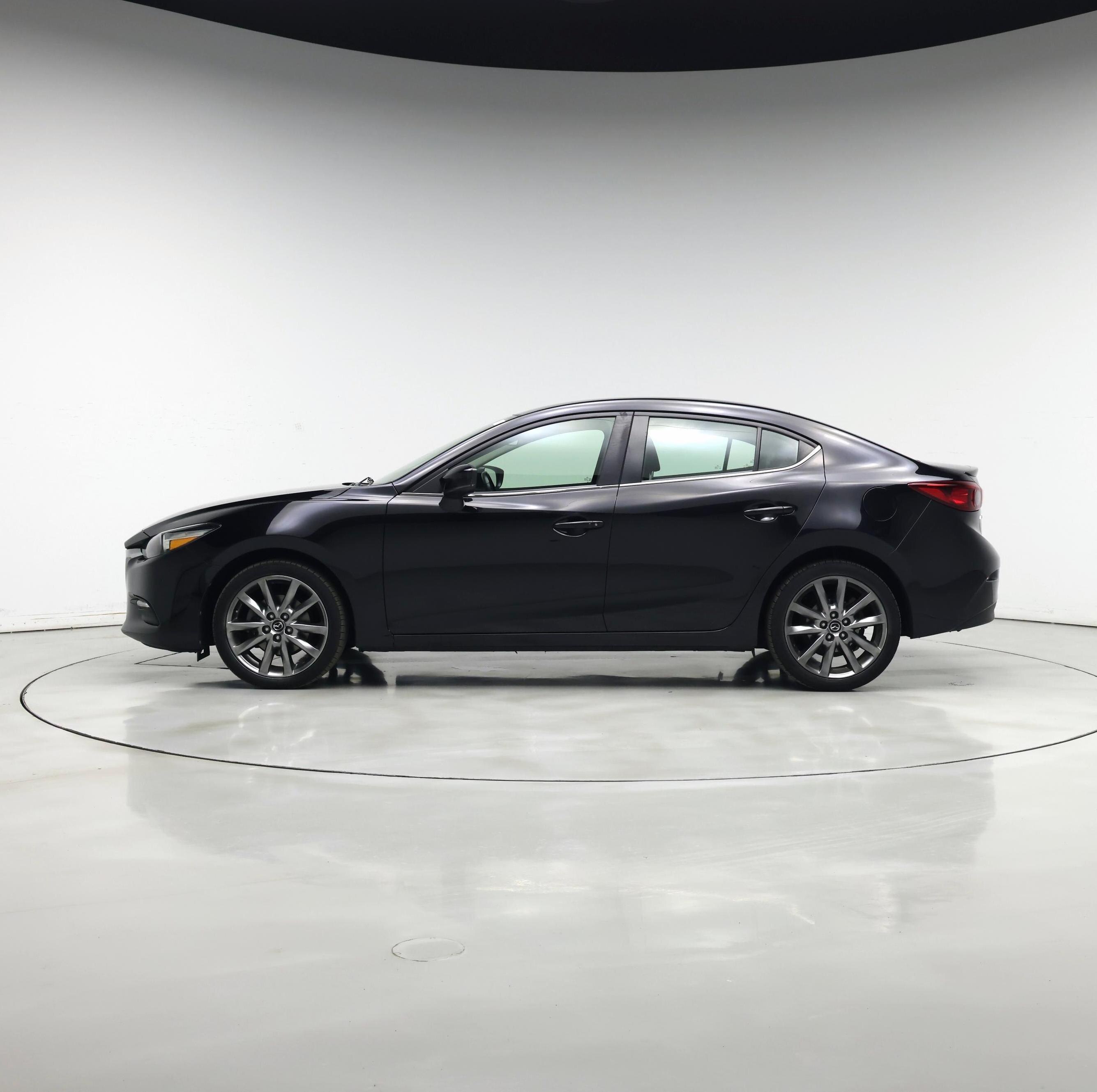 Thumbnail: 2018 Mazda Mazda3 - 3