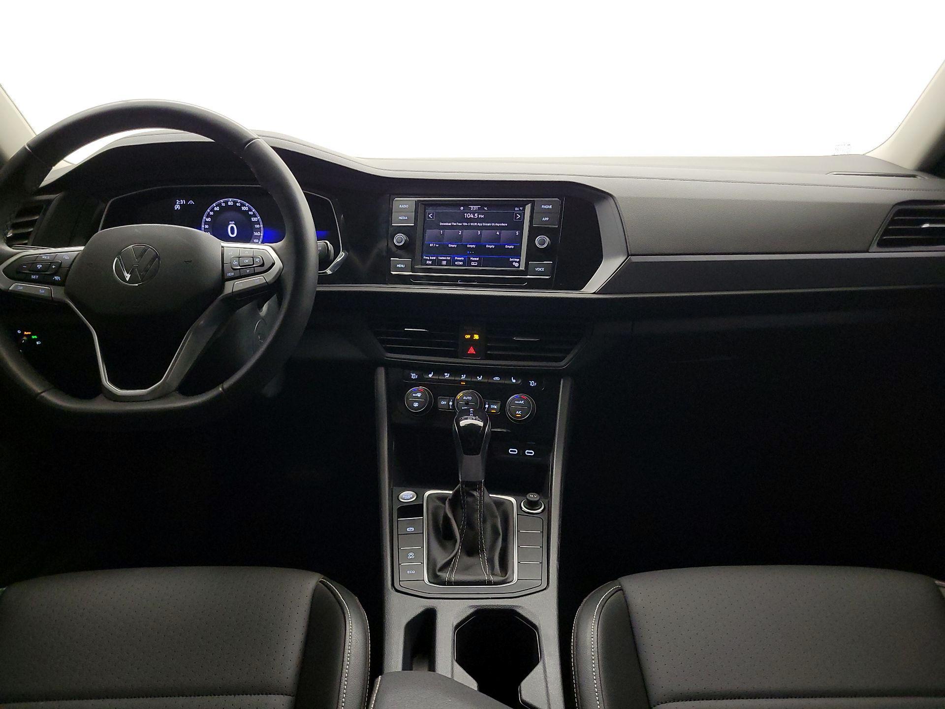 Thumbnail: 2024 Volkswagen Jetta - 9