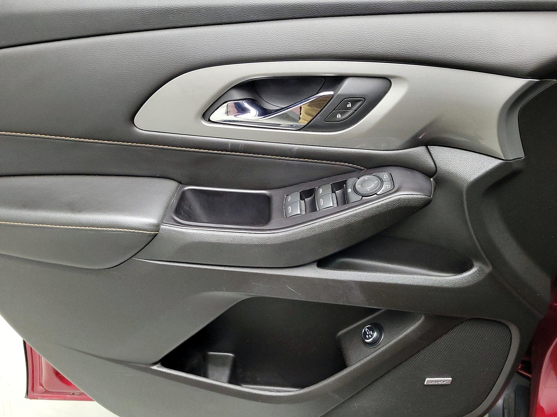 Thumbnail: 2018 Chevrolet Traverse - 12