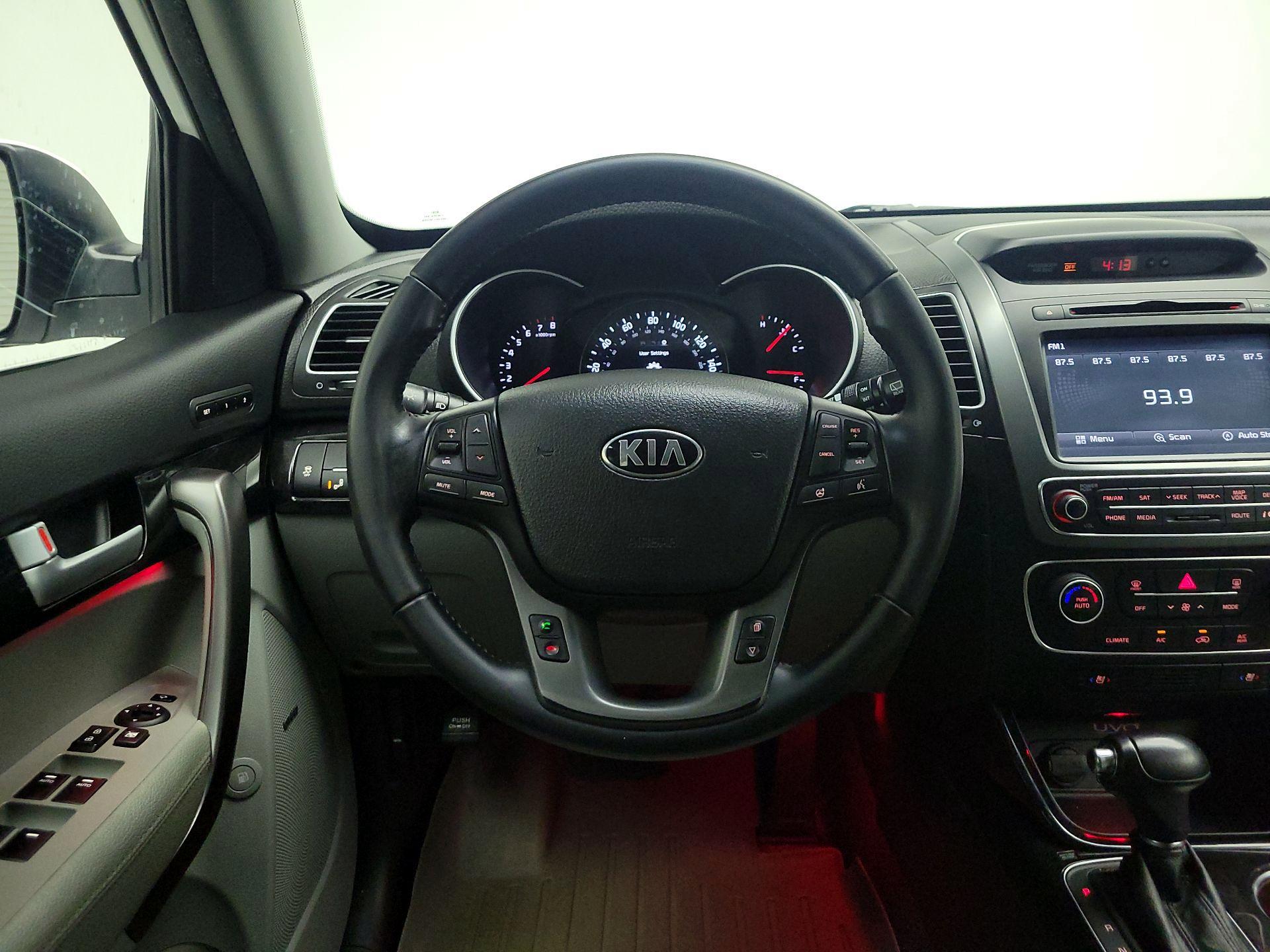 Thumbnail: 2015 Kia Sorento - 10