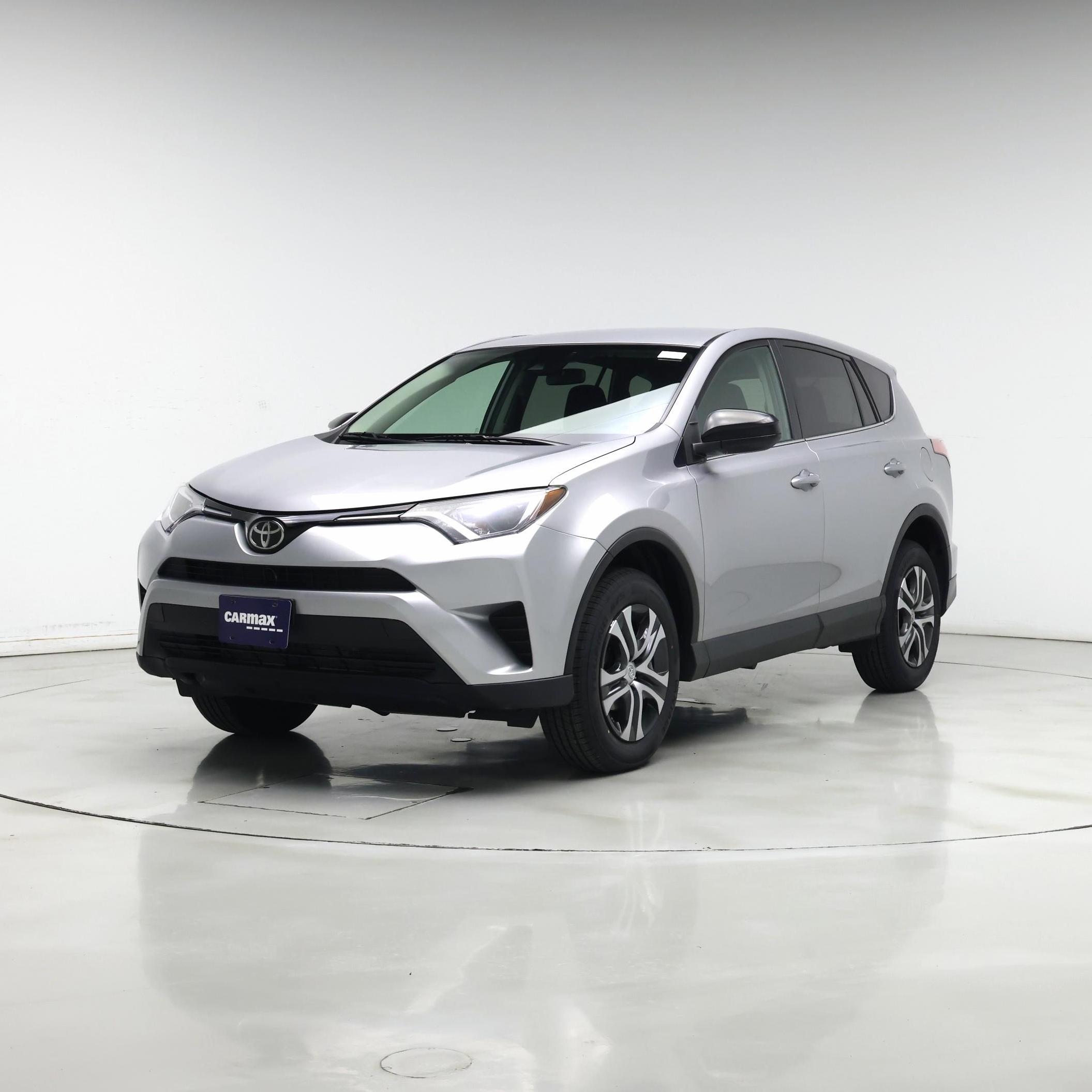 Thumbnail: 2017 Toyota RAV4 - 4
