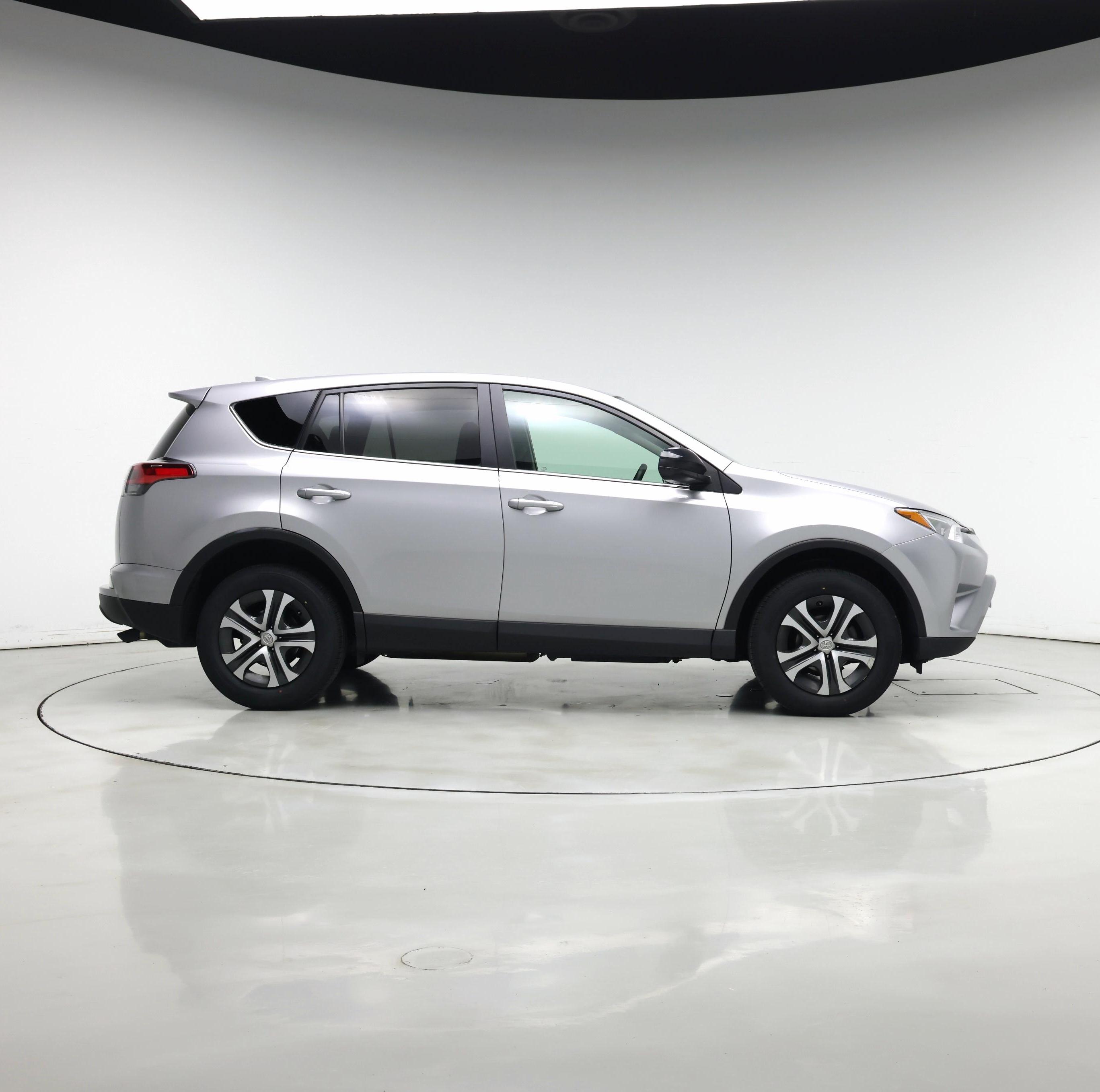 Thumbnail: 2017 Toyota RAV4 - 7