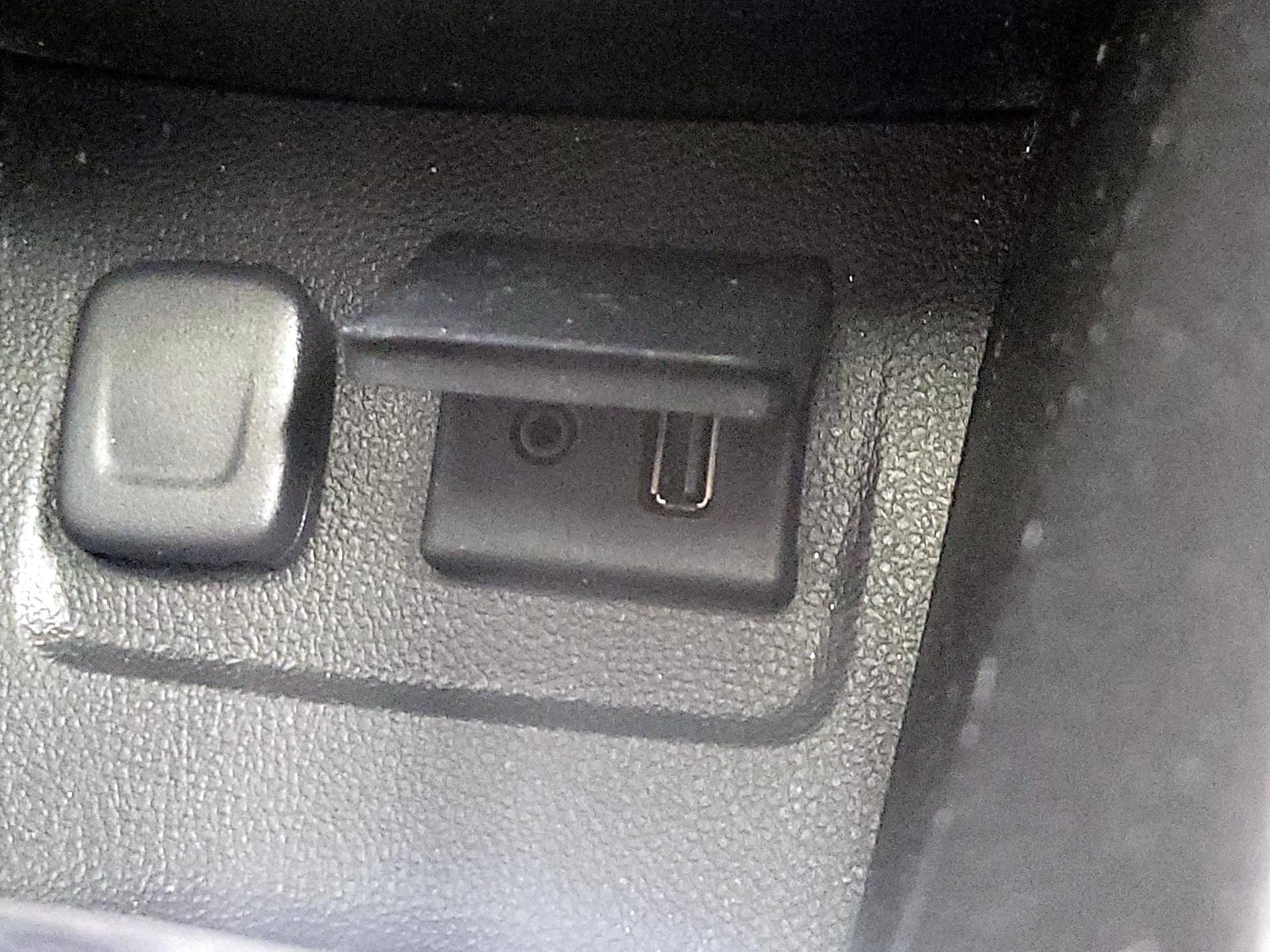 Thumbnail: 2015 Buick Encore - 19
