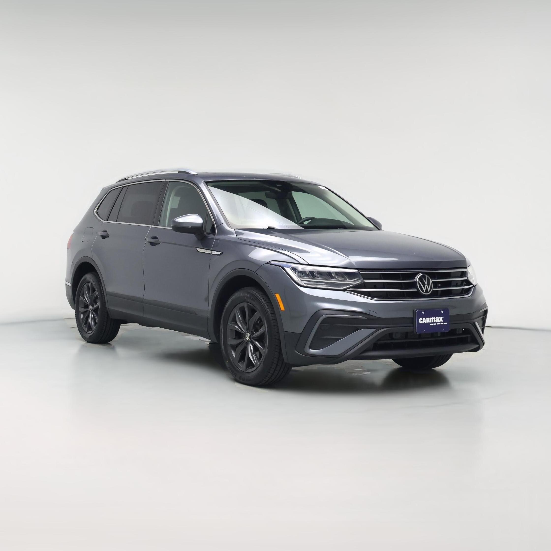 Thumbnail: 2022 Volkswagen Tiguan - 1