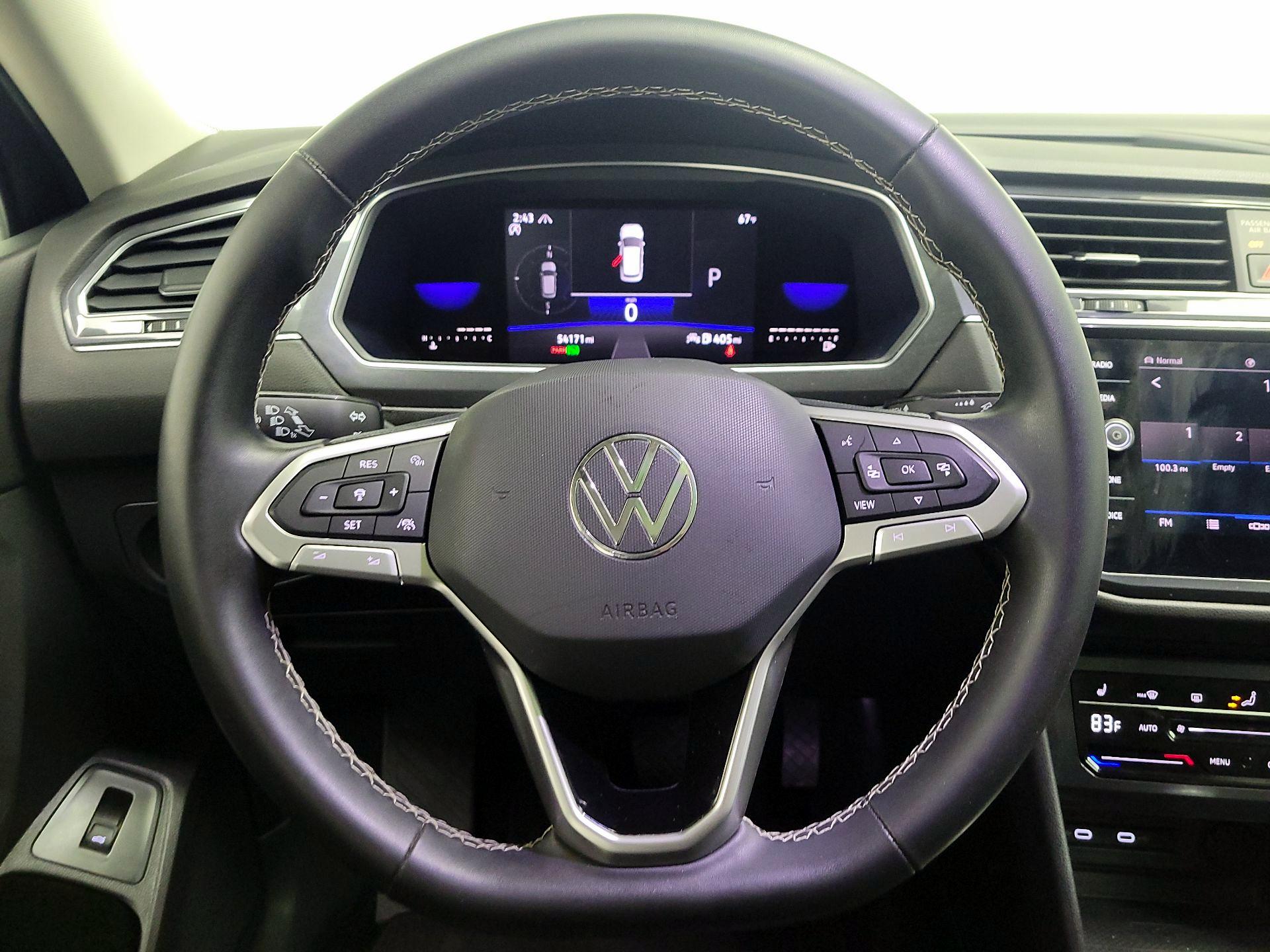Thumbnail: 2022 Volkswagen Tiguan - 10