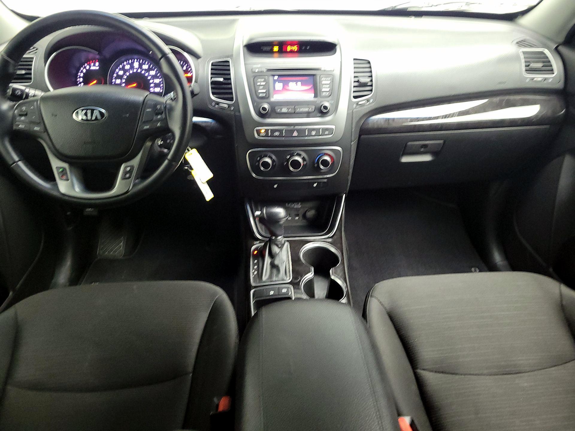 Thumbnail: 2015 Kia Sorento - 9