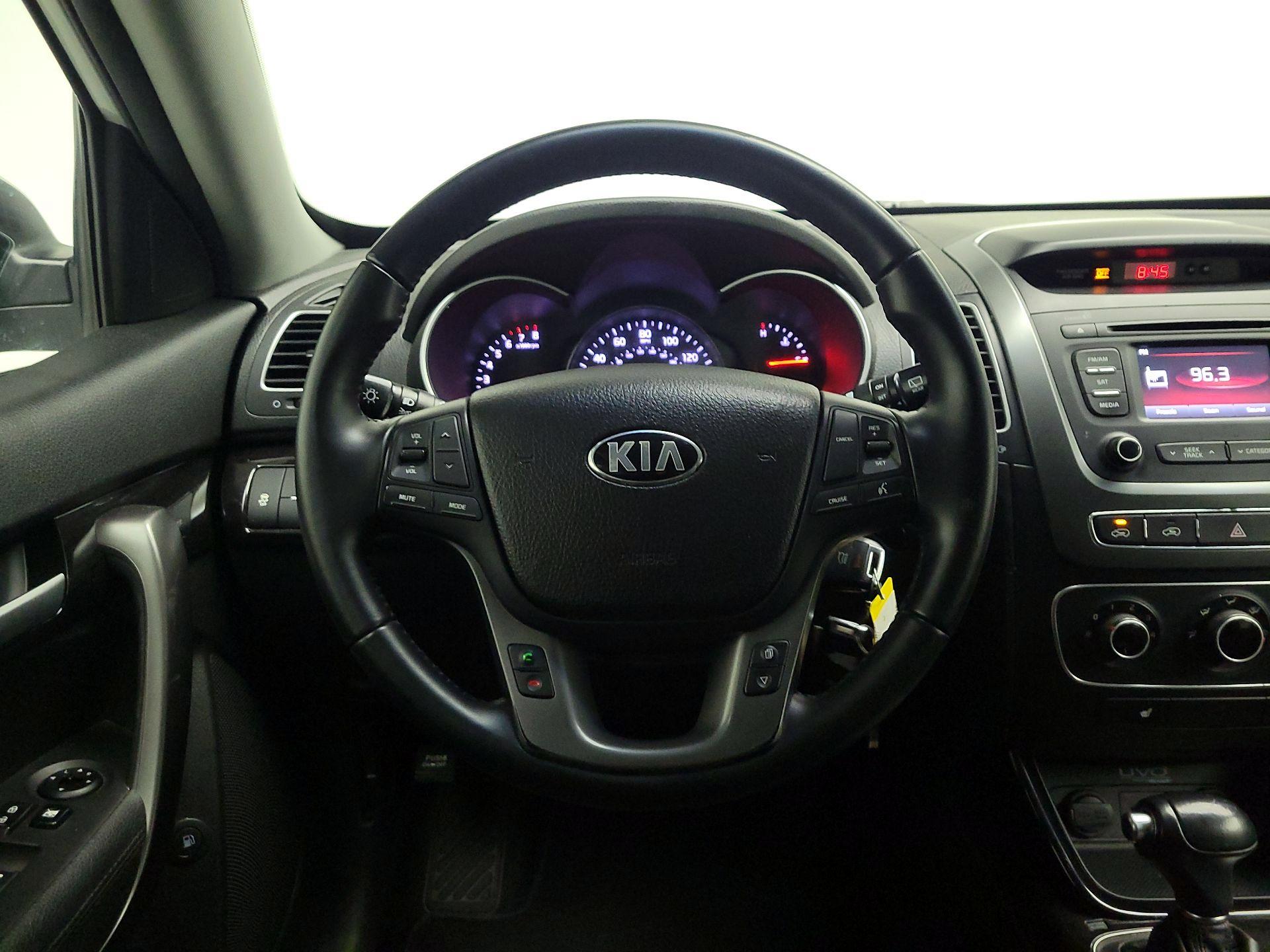 Thumbnail: 2015 Kia Sorento - 10