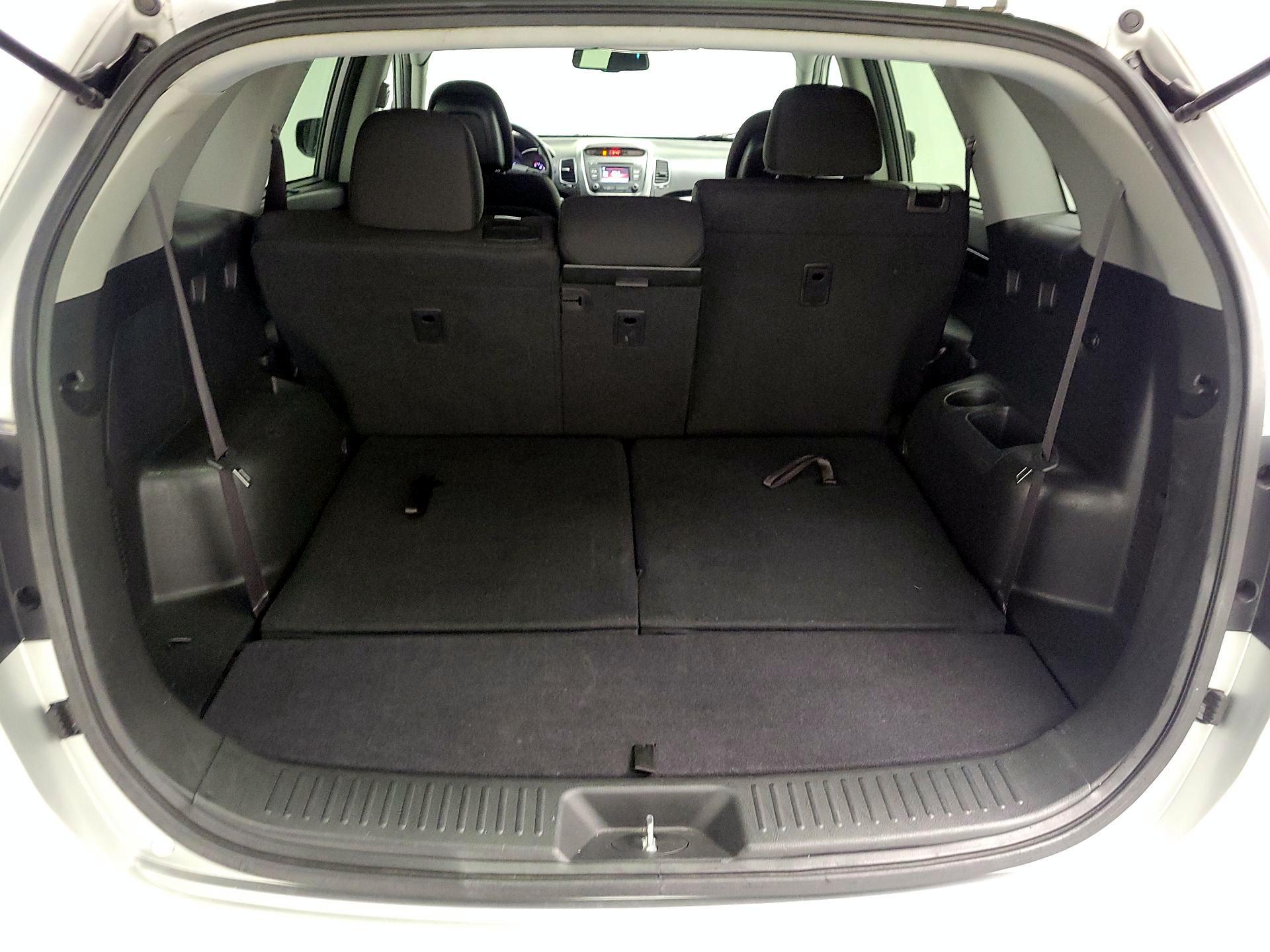 Thumbnail: 2015 Kia Sorento - 18