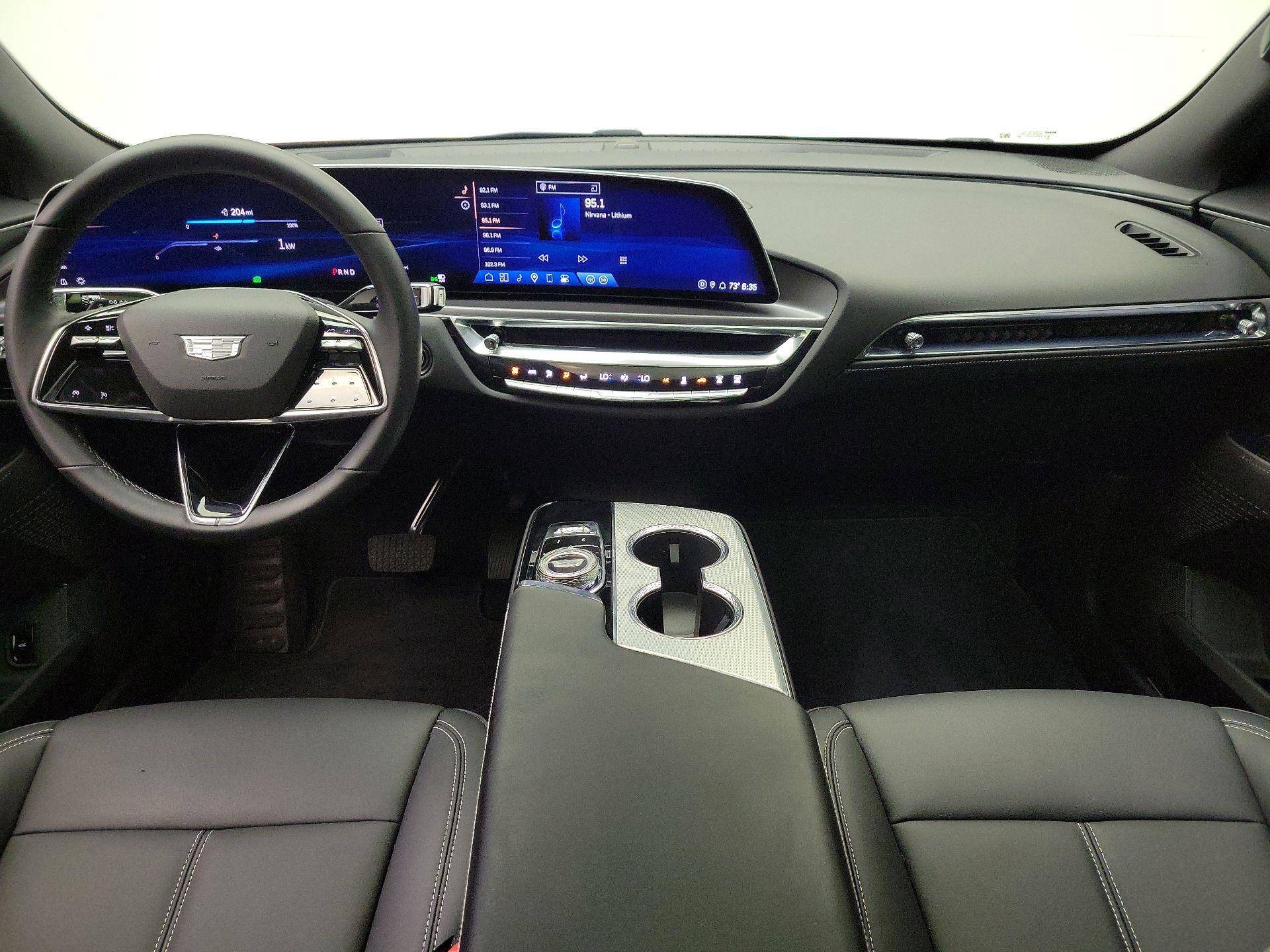 Thumbnail: 2024 Cadillac Lyriq - 9