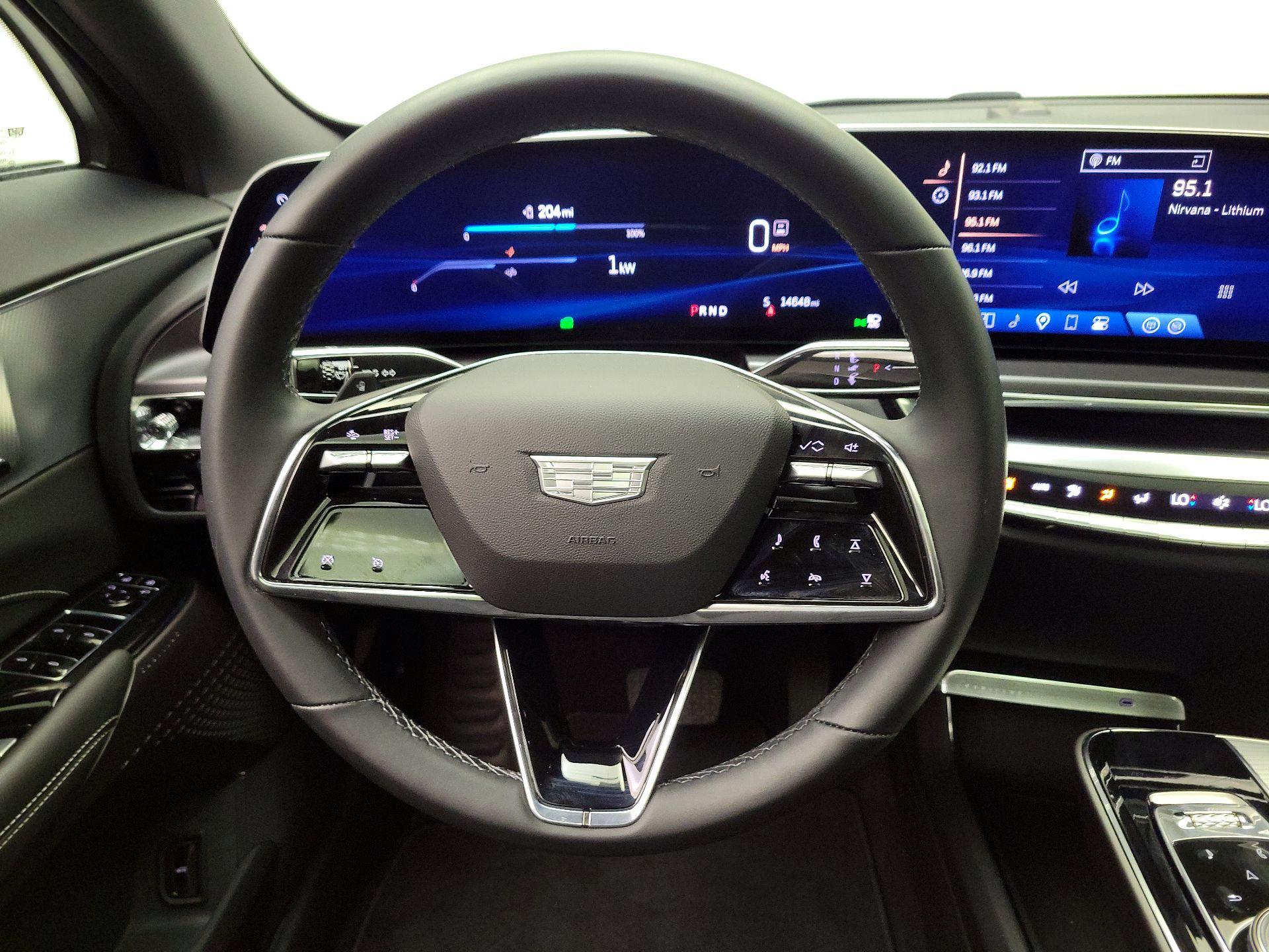 Thumbnail: 2024 Cadillac Lyriq - 10