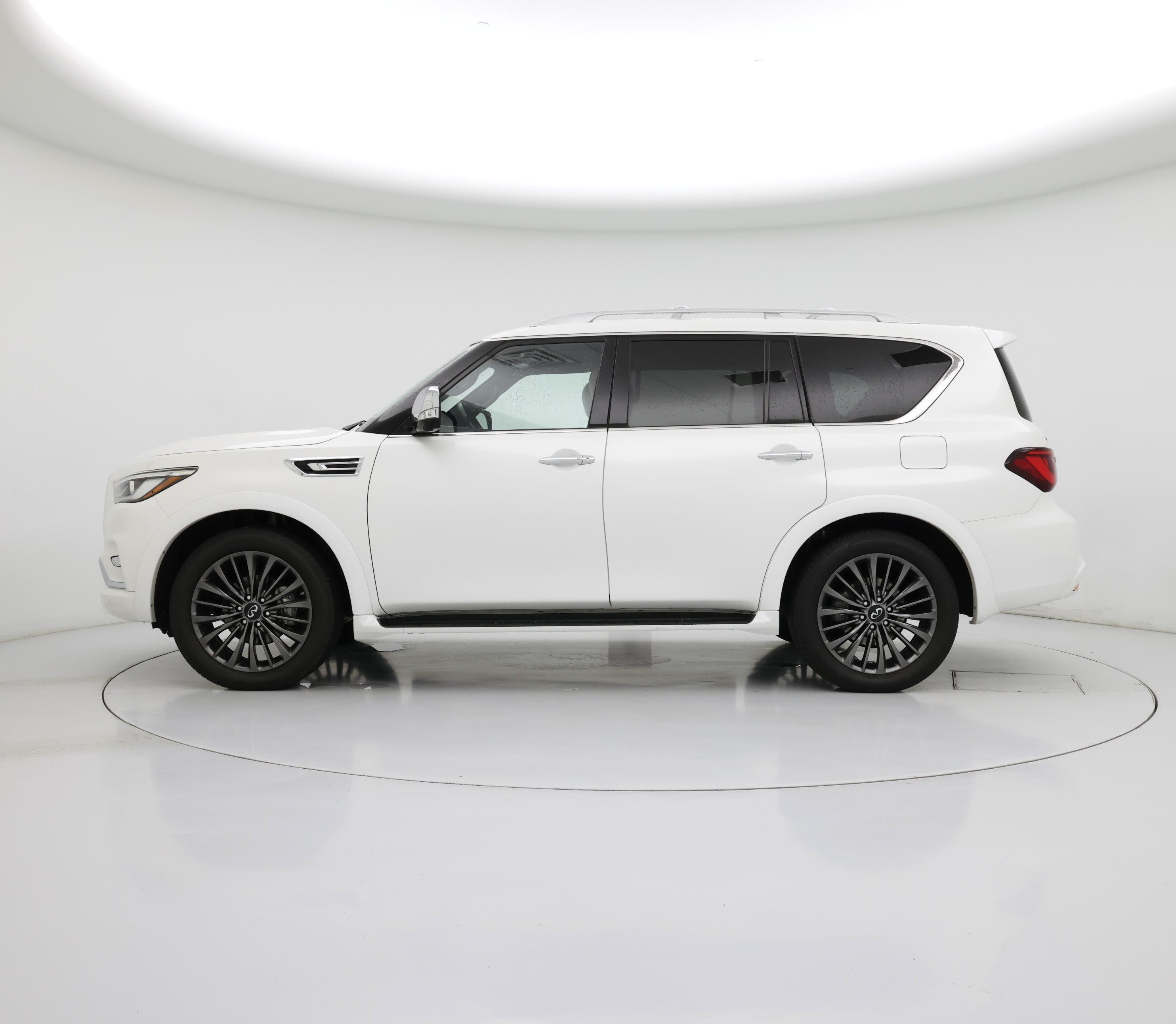 Thumbnail: 2023 INFINITI QX80 - 3