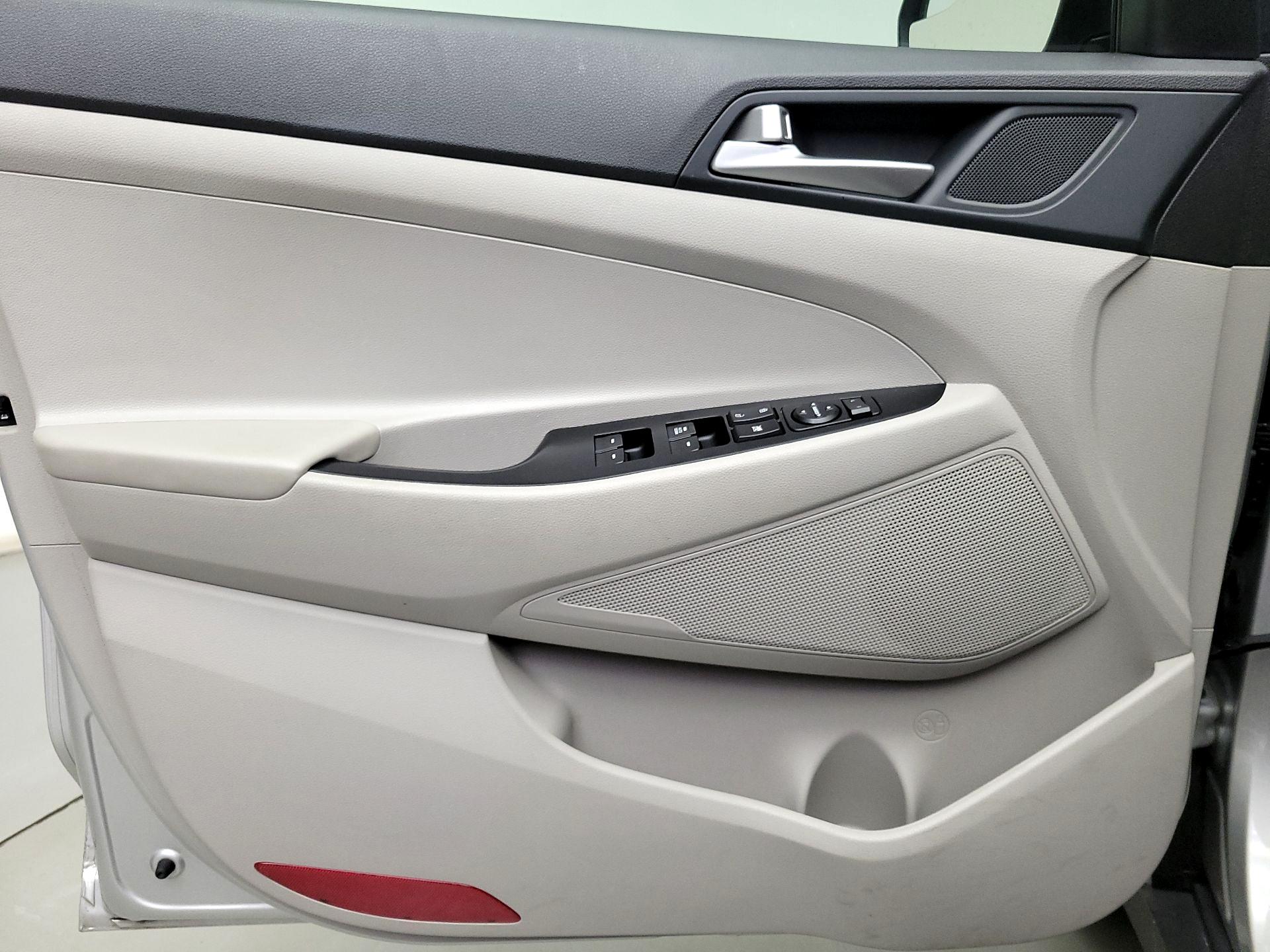 Thumbnail: 2020 Hyundai Tucson - 12