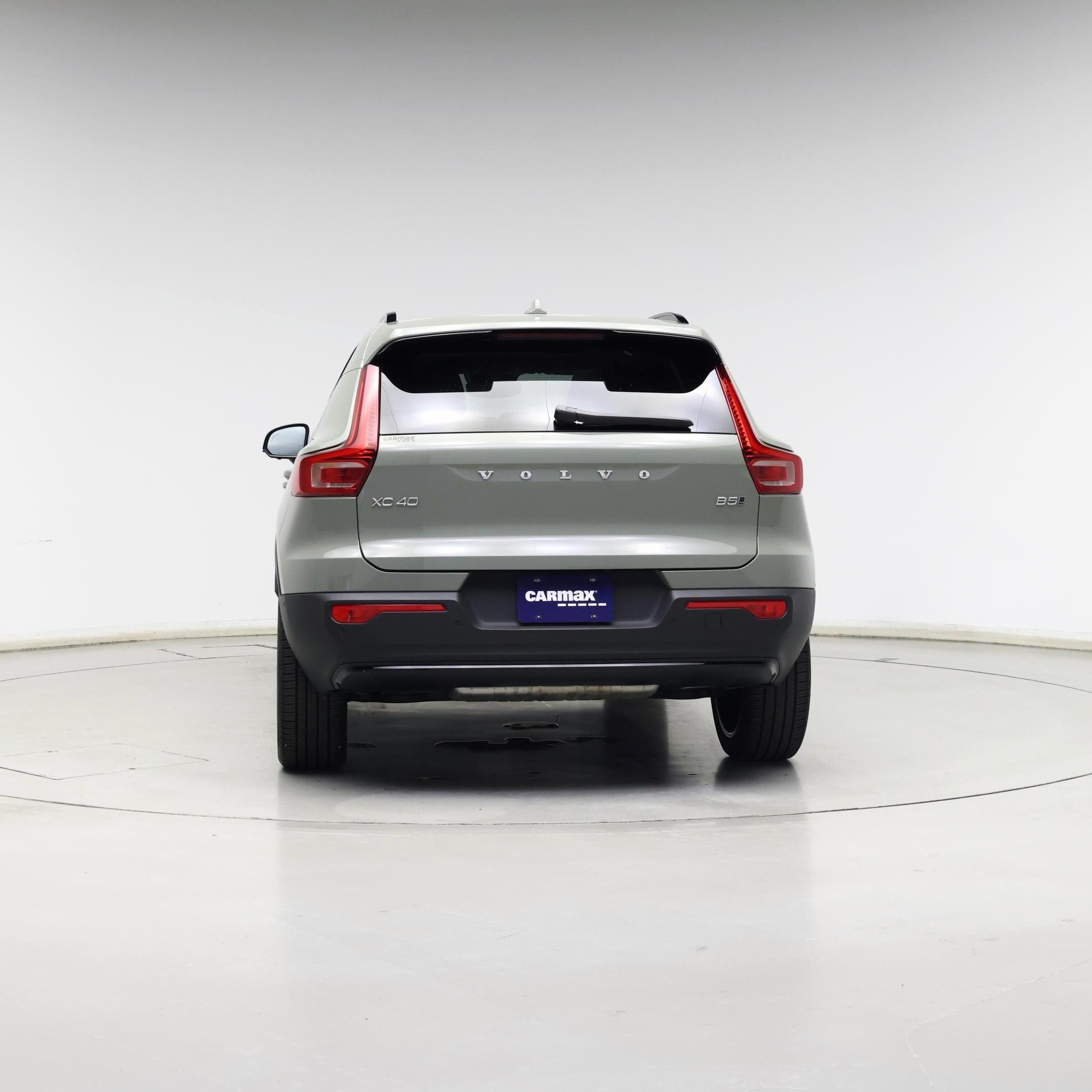 Thumbnail: 2023 Volvo XC40 - 6