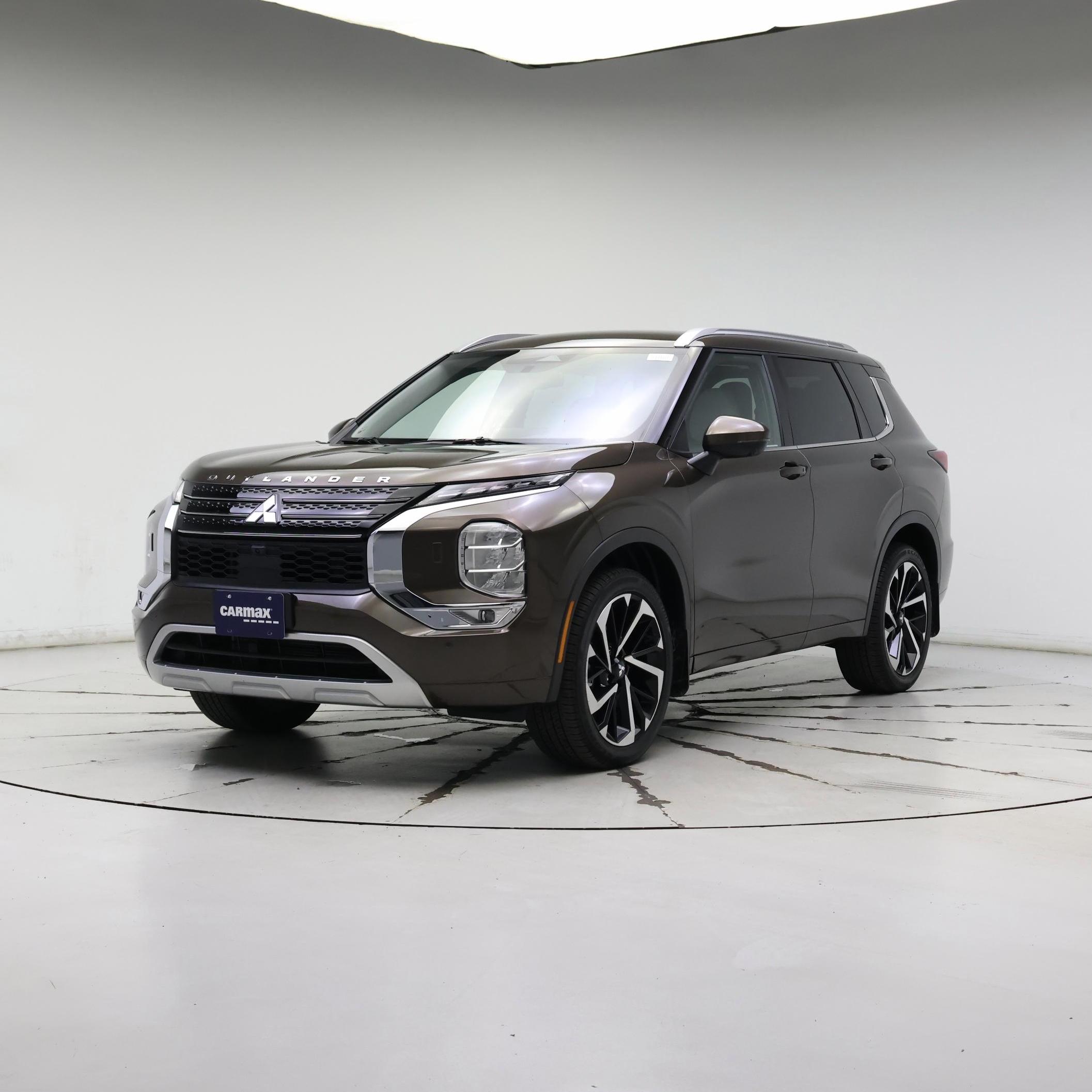 Thumbnail: 2023 Mitsubishi Outlander - 4