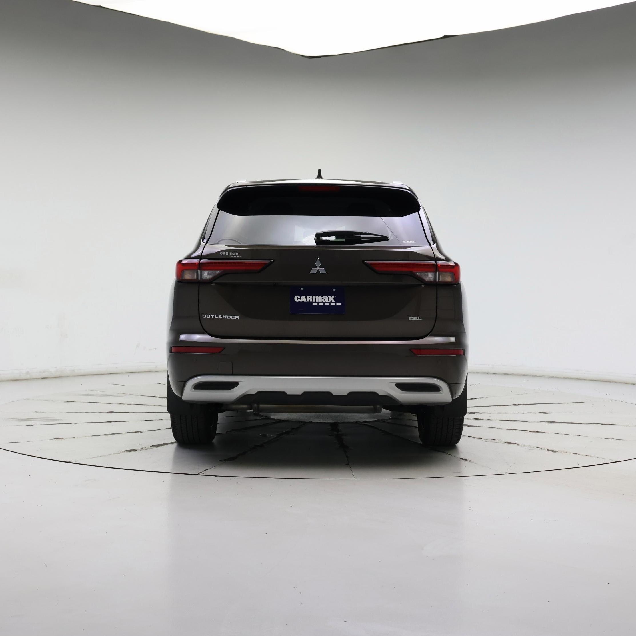 Thumbnail: 2023 Mitsubishi Outlander - 6