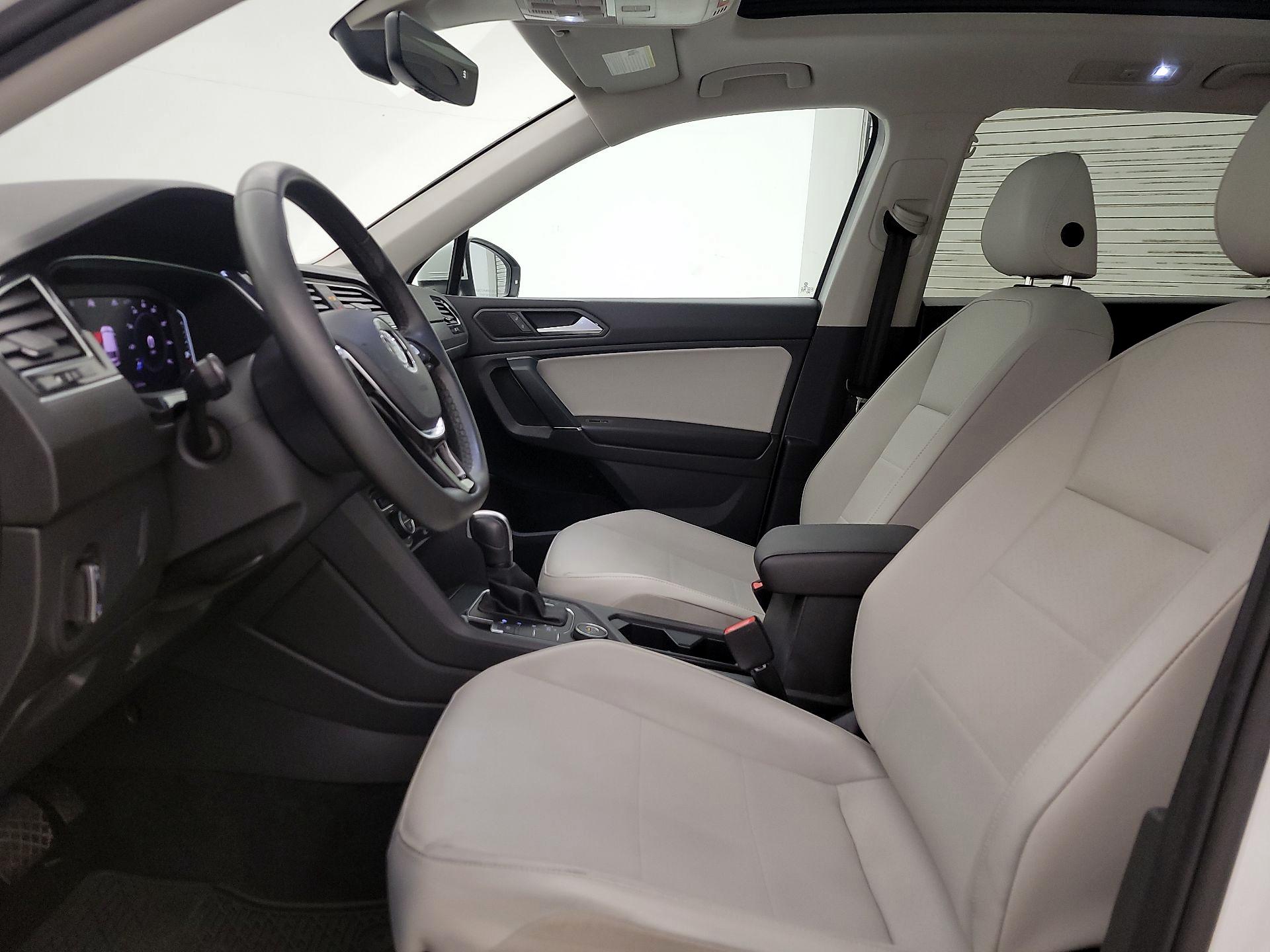 Thumbnail: 2020 Volkswagen Tiguan - 11