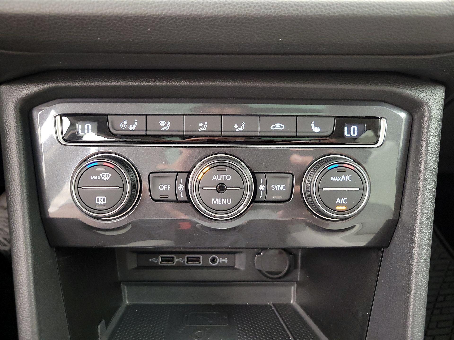 Thumbnail: 2020 Volkswagen Tiguan - 17