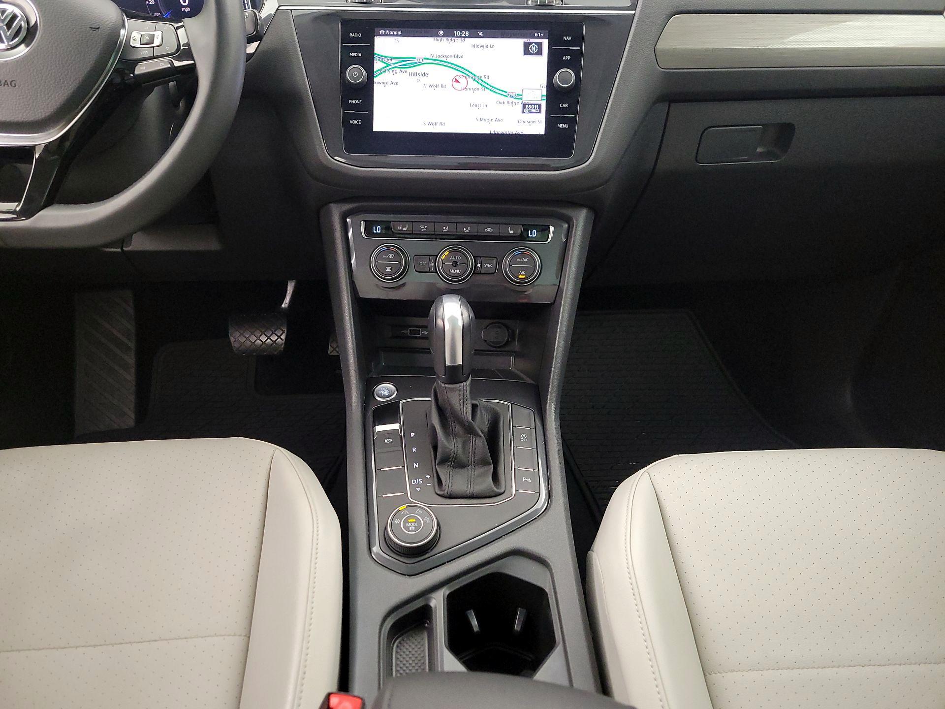 Thumbnail: 2020 Volkswagen Tiguan - 18