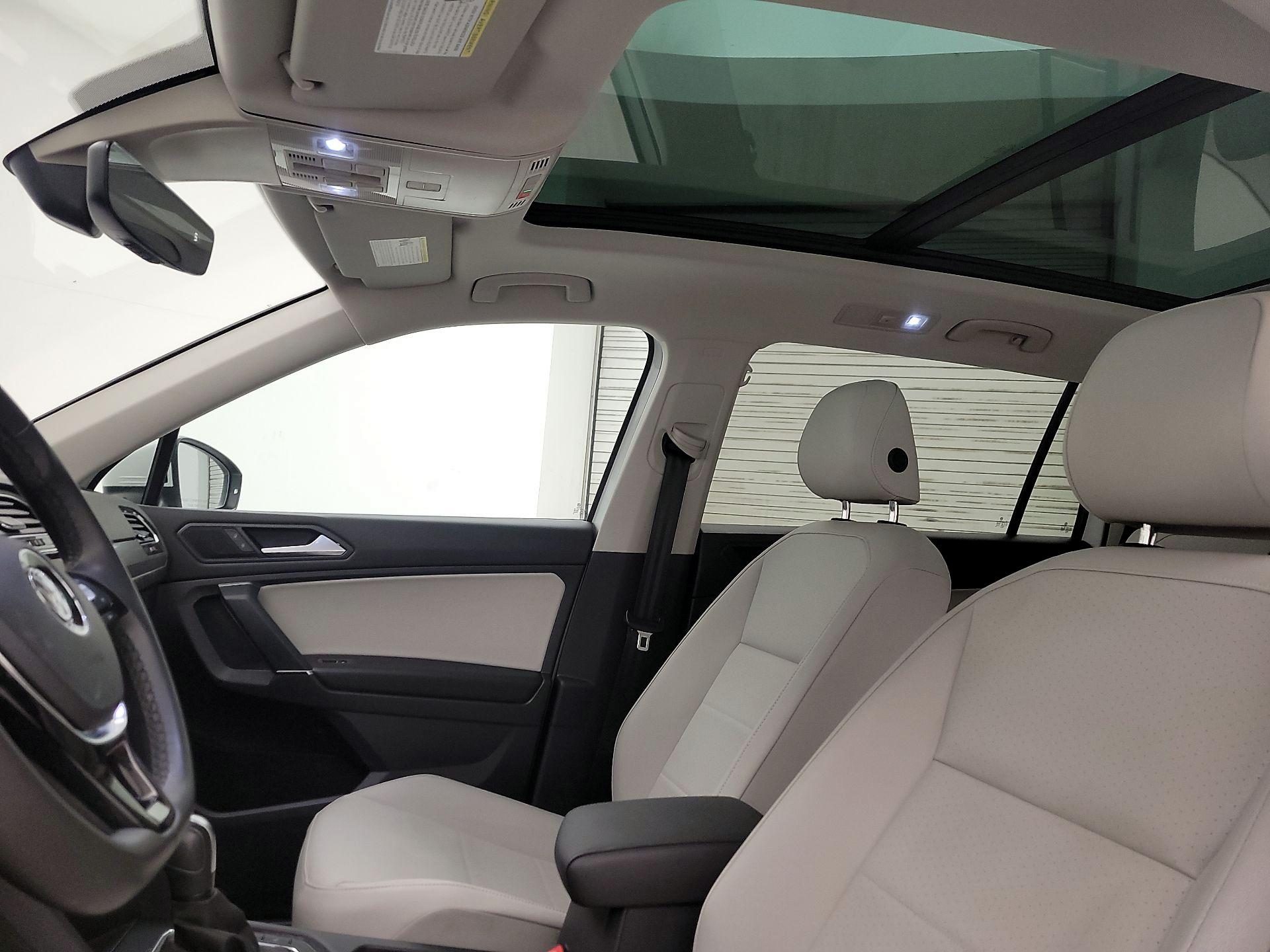 Thumbnail: 2020 Volkswagen Tiguan - 20