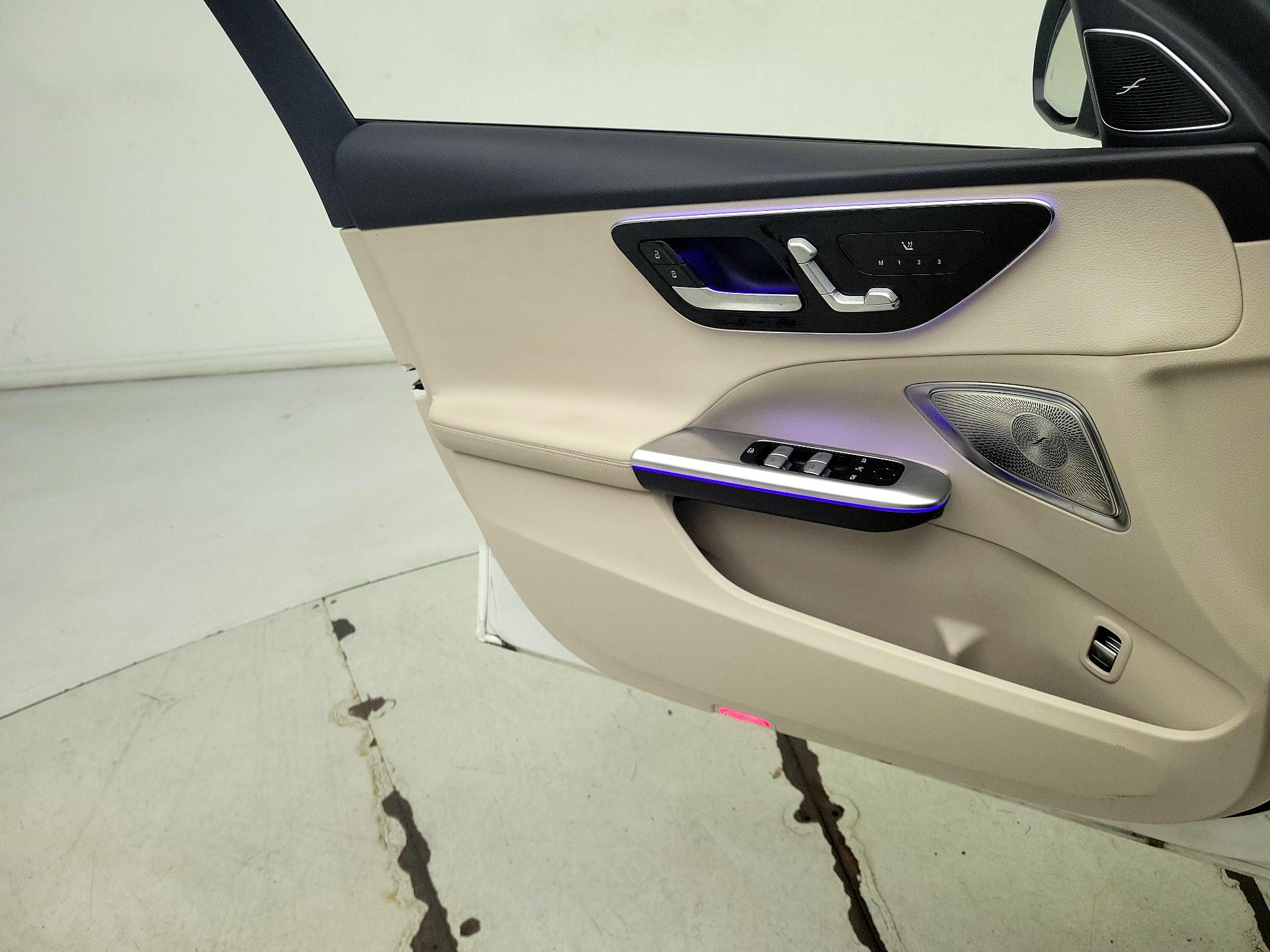 Thumbnail: 2022 Mercedes-Benz C-Class - 12