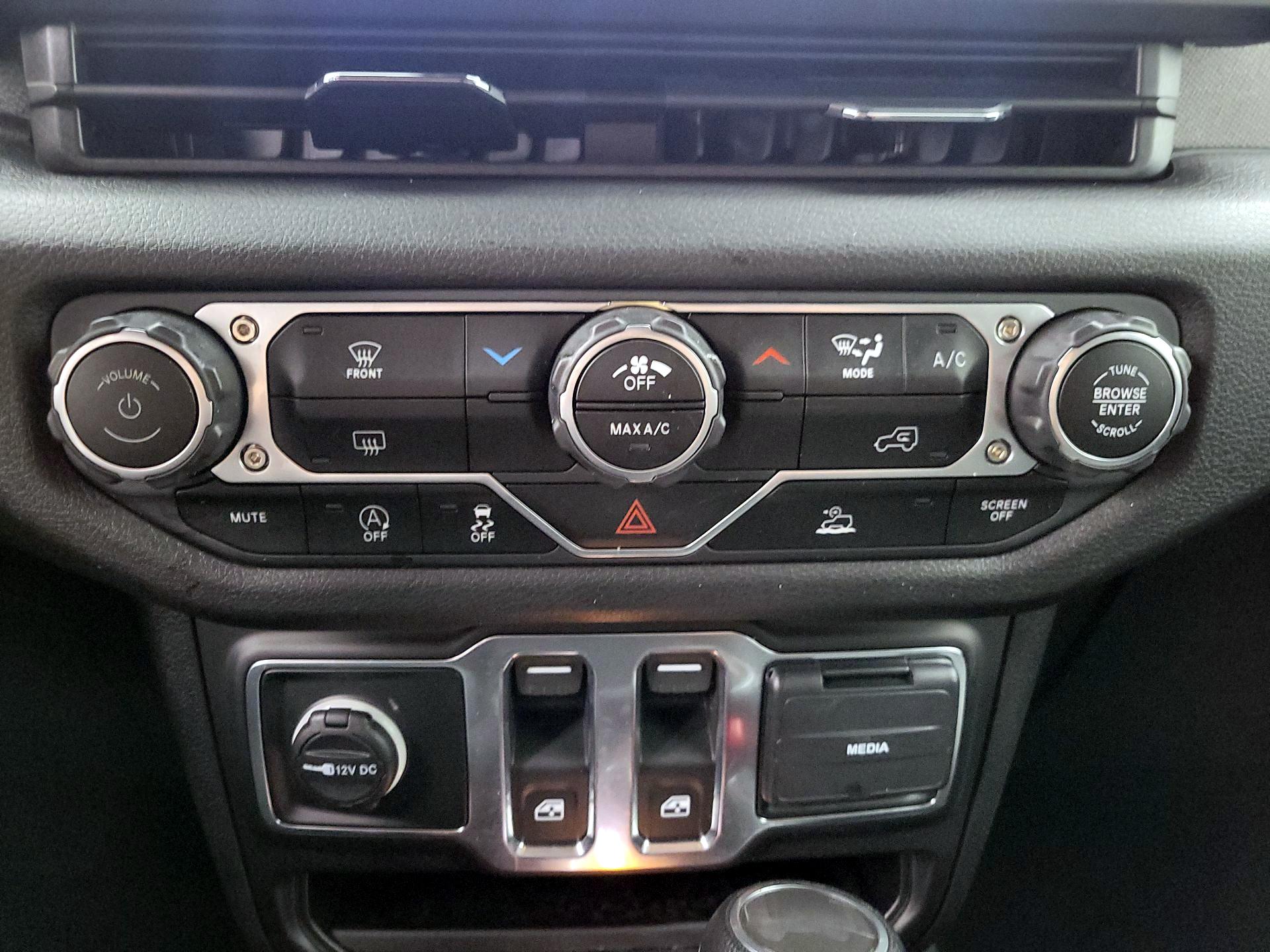 Thumbnail: 2024 Jeep Wrangler - 16