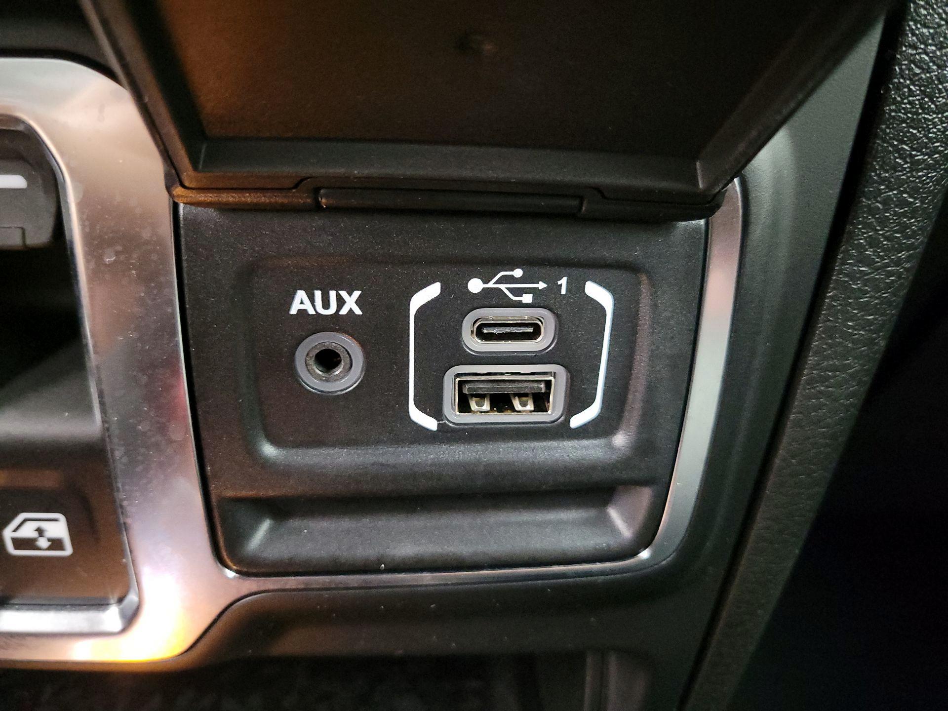 Thumbnail: 2024 Jeep Wrangler - 18