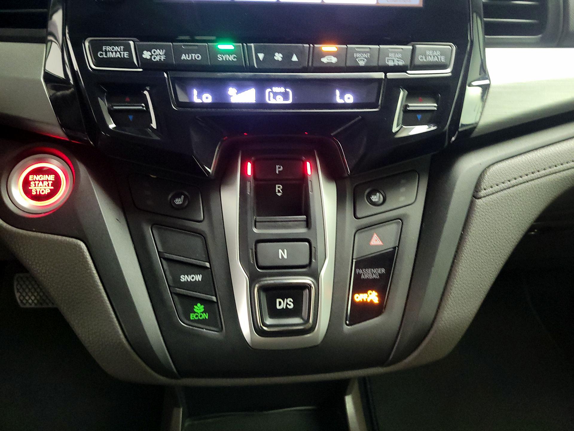 Thumbnail: 2019 Honda Odyssey - 16