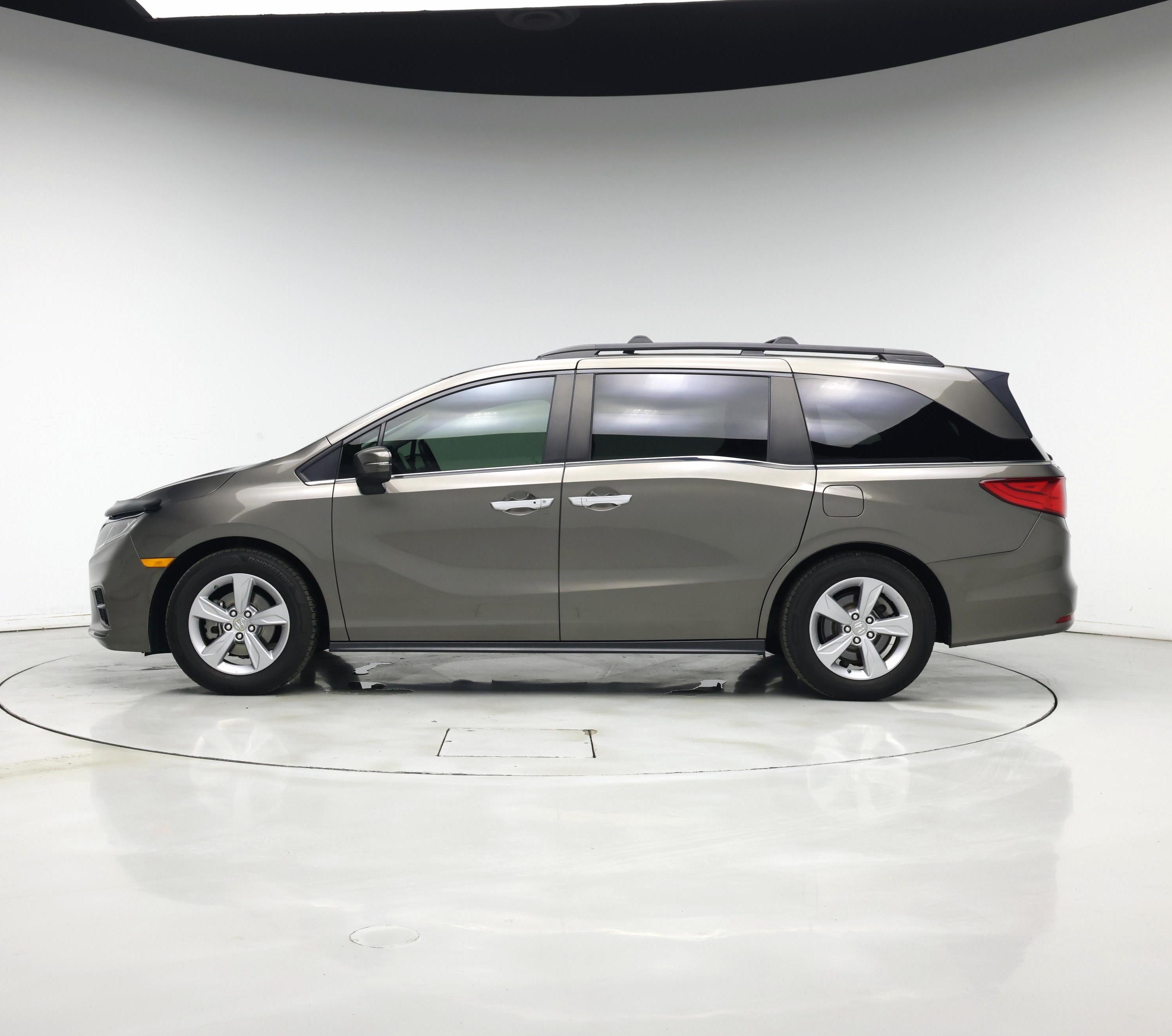 Thumbnail: 2019 Honda Odyssey - 3