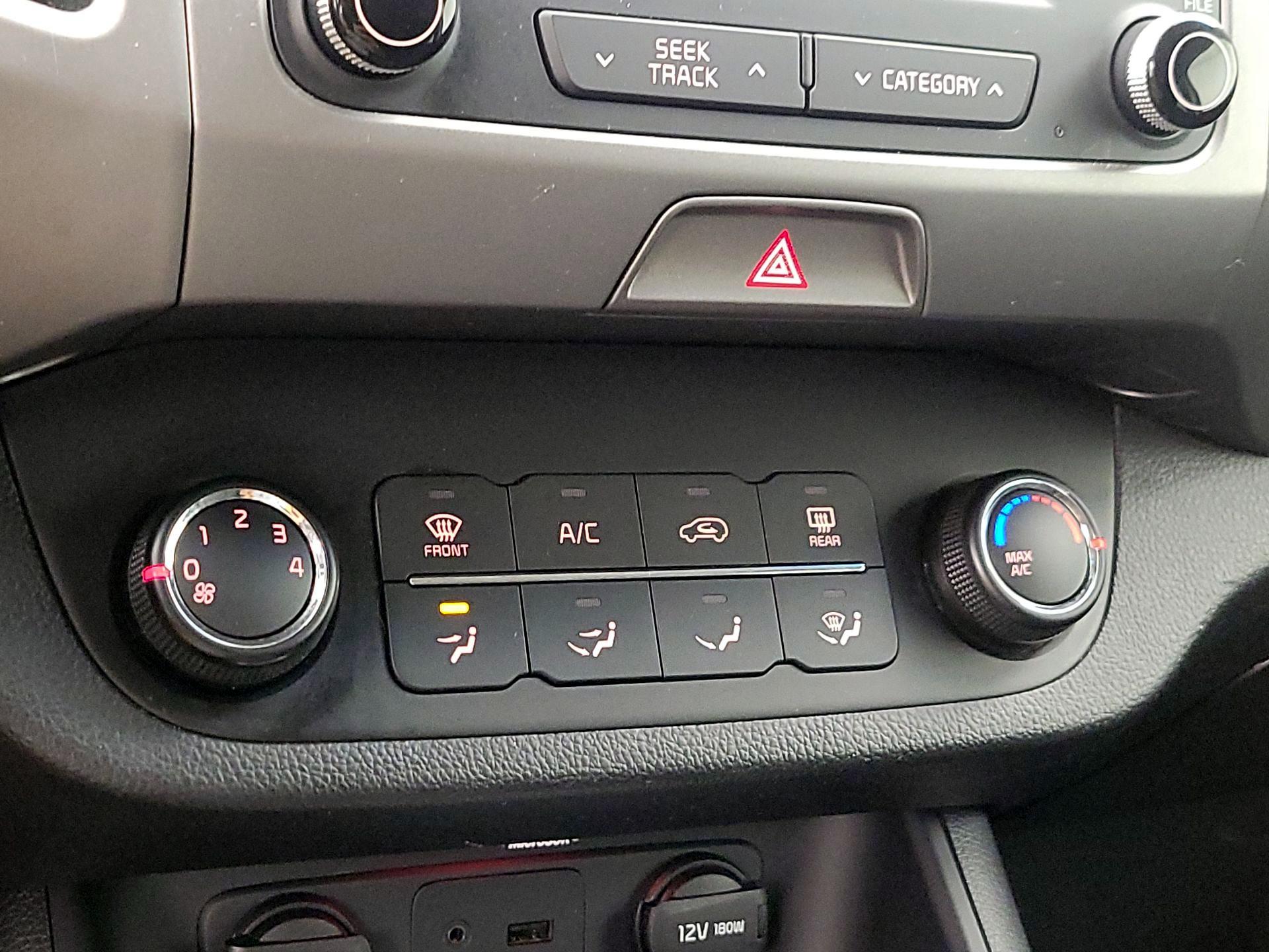 Thumbnail: 2014 Kia Sportage - 16