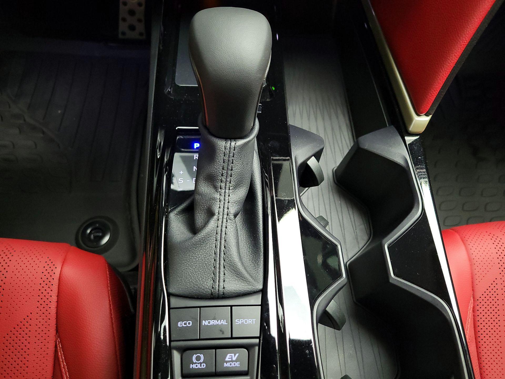 Thumbnail: 2025 Toyota Camry - 17