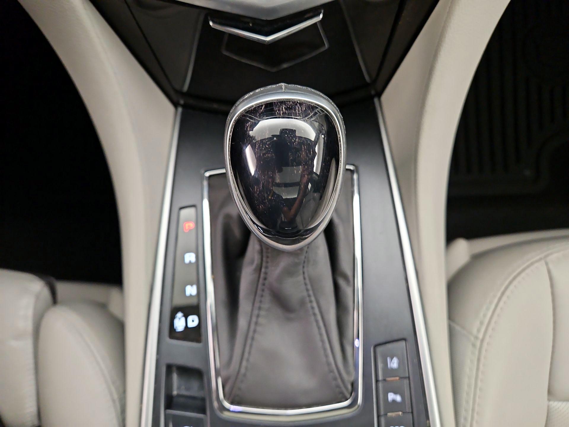 Thumbnail: 2016 Cadillac SRX - 18