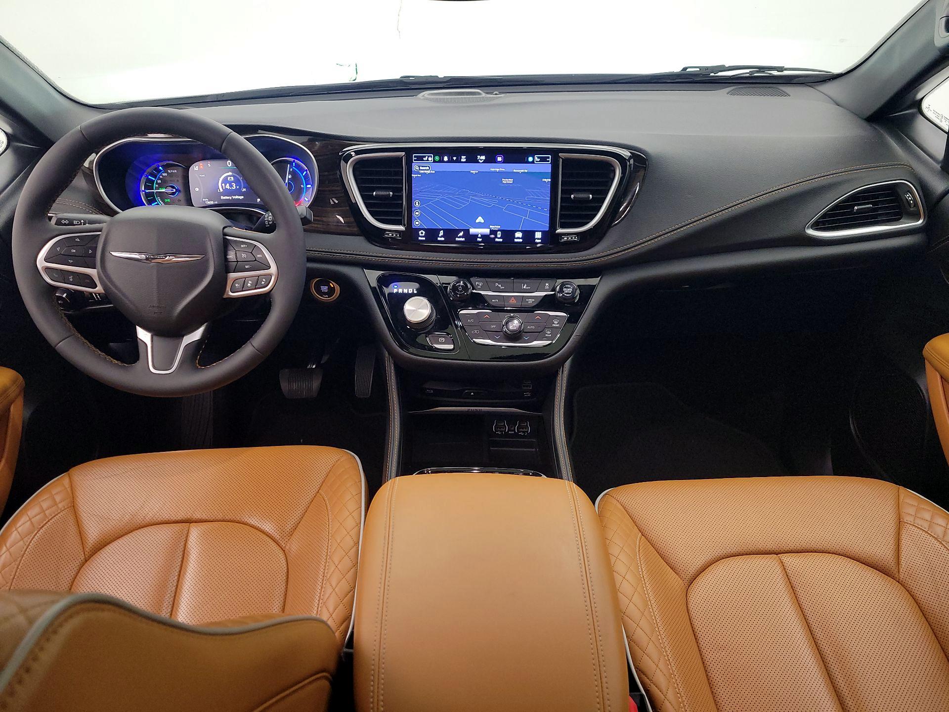 Thumbnail: 2023 Chrysler Pacifica - 9