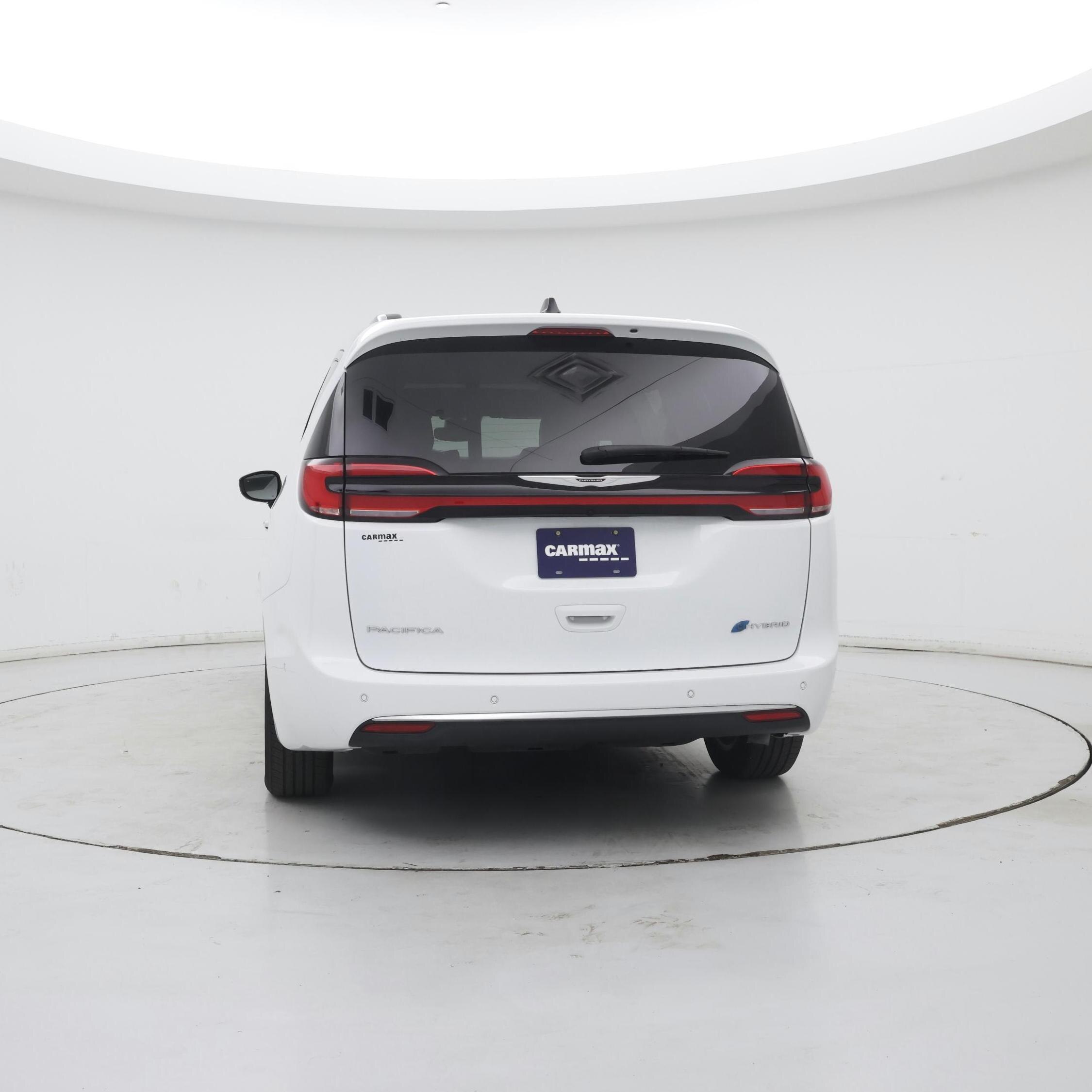 Thumbnail: 2023 Chrysler Pacifica - 6