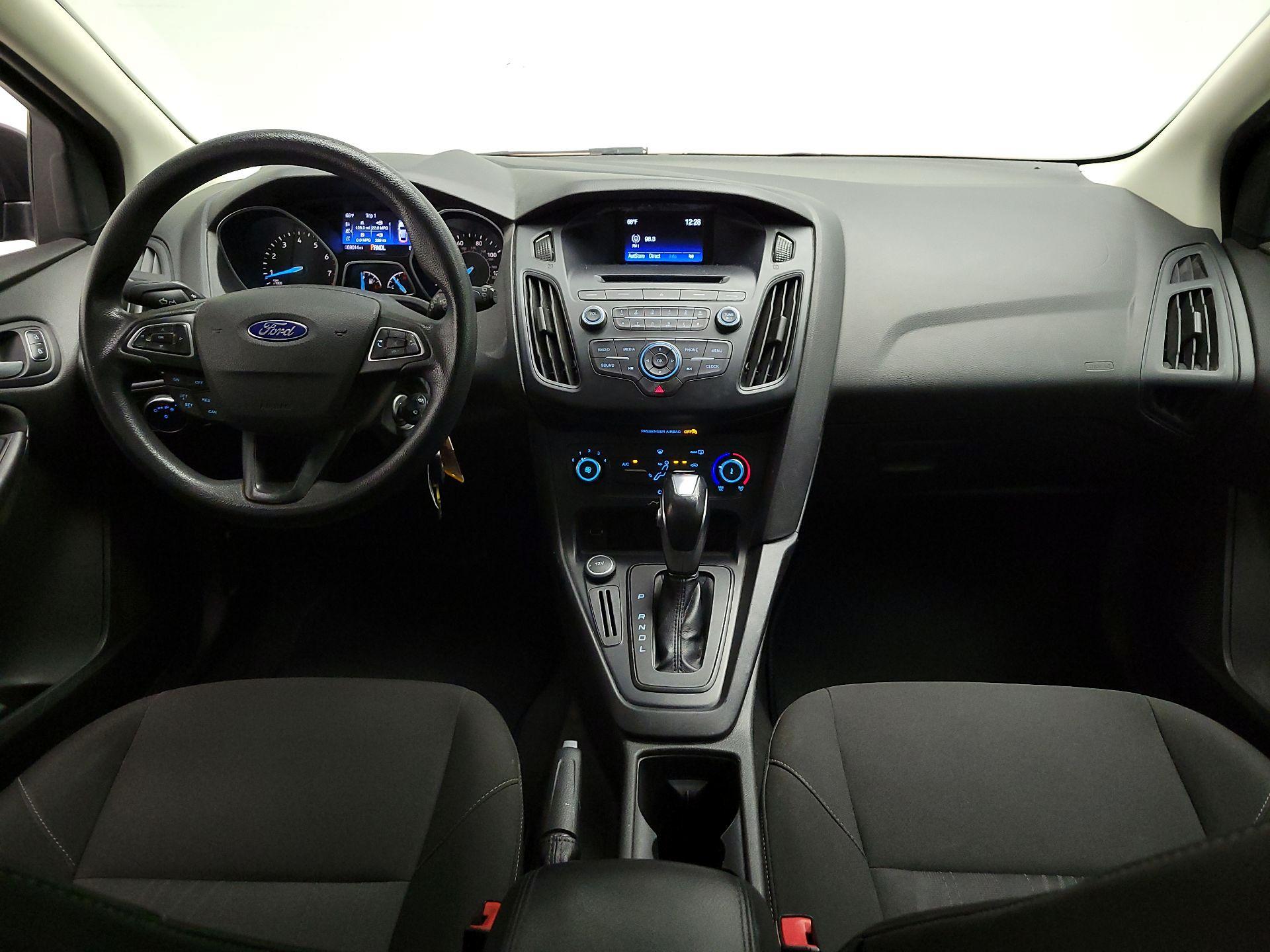 Thumbnail: 2015 Ford Focus - 9
