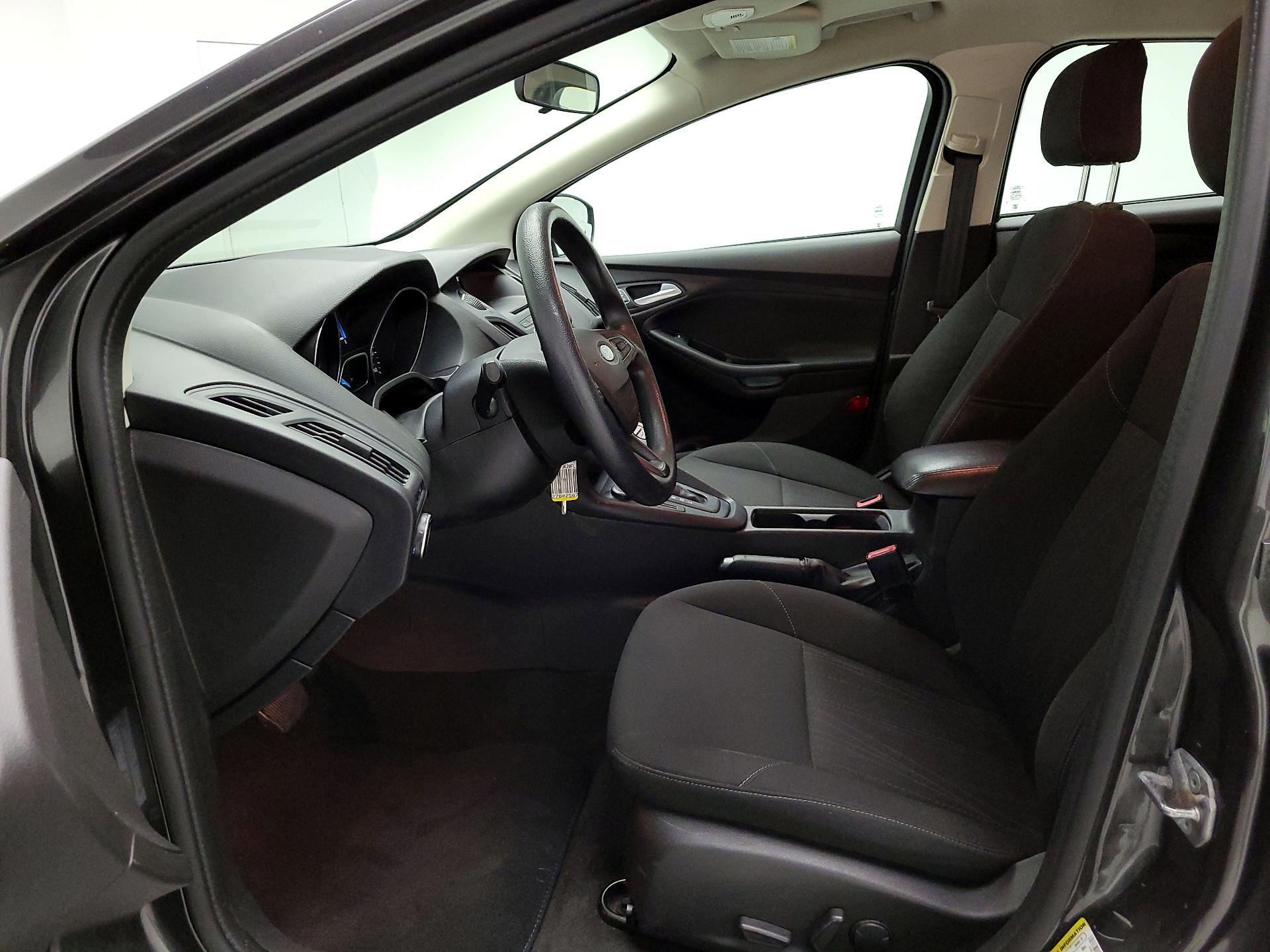 Thumbnail: 2015 Ford Focus - 11