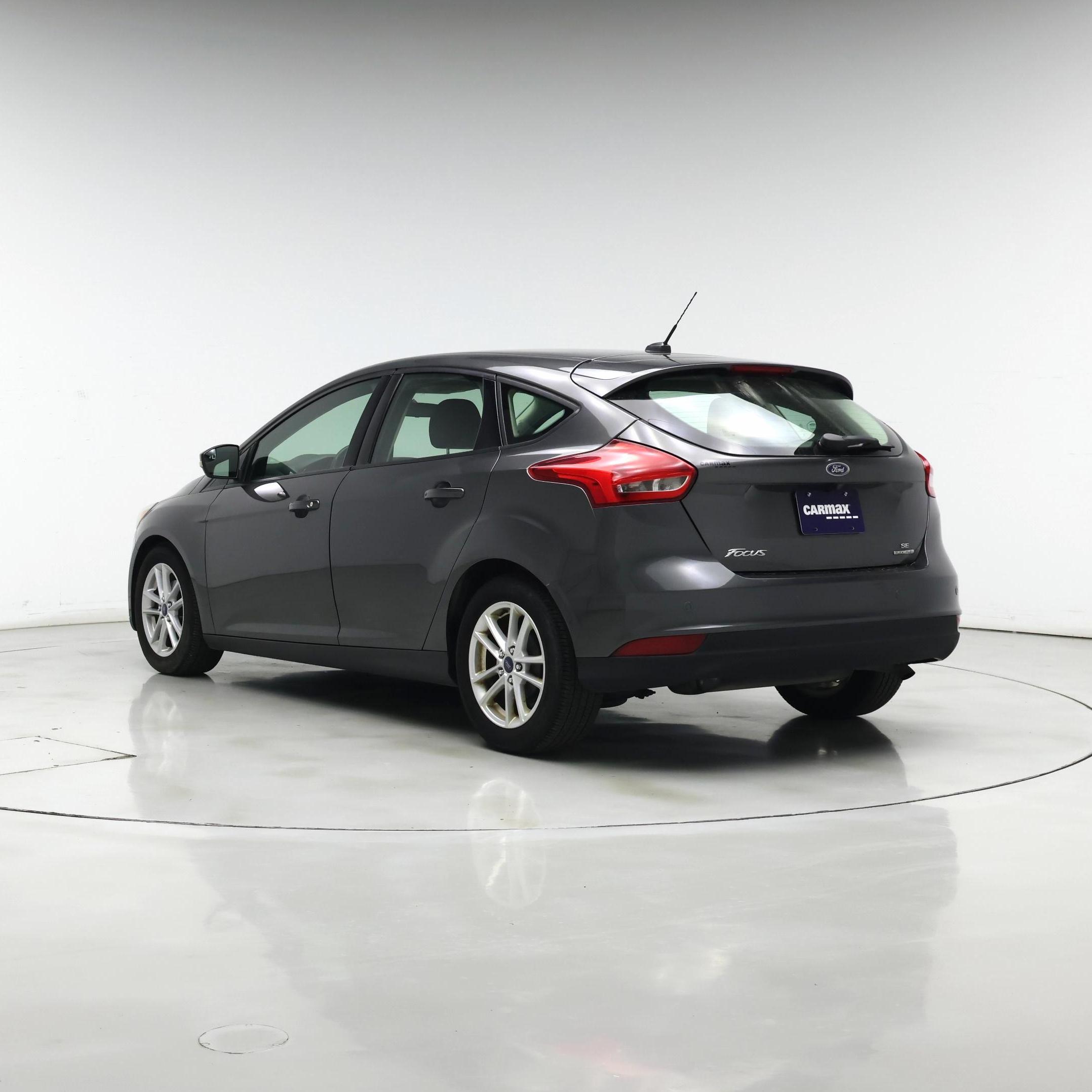 Thumbnail: 2015 Ford Focus - 2