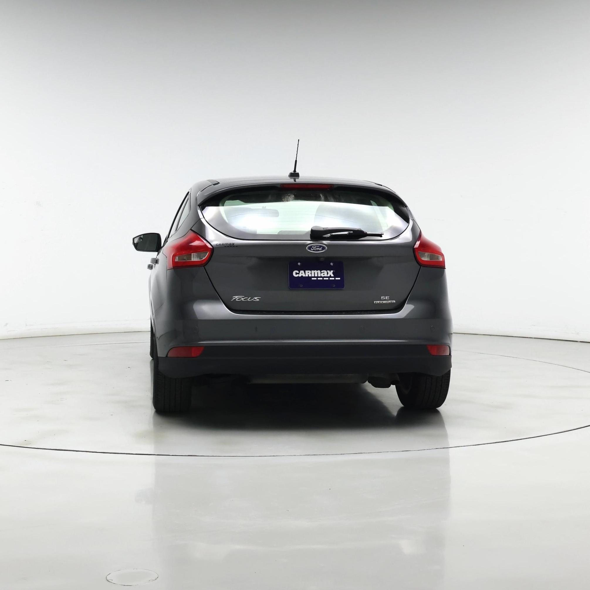 Thumbnail: 2015 Ford Focus - 6